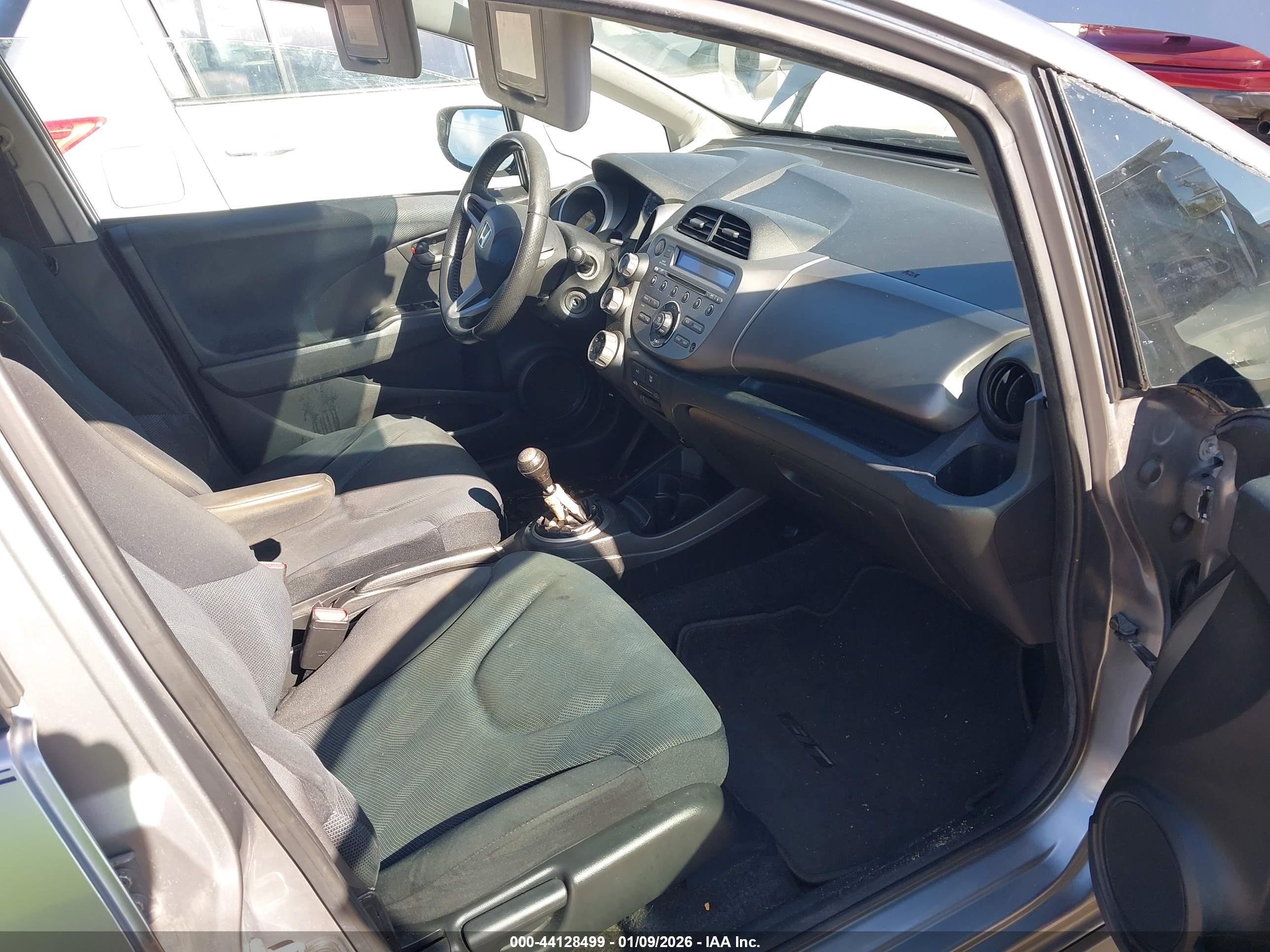 HONDA FIT image 5