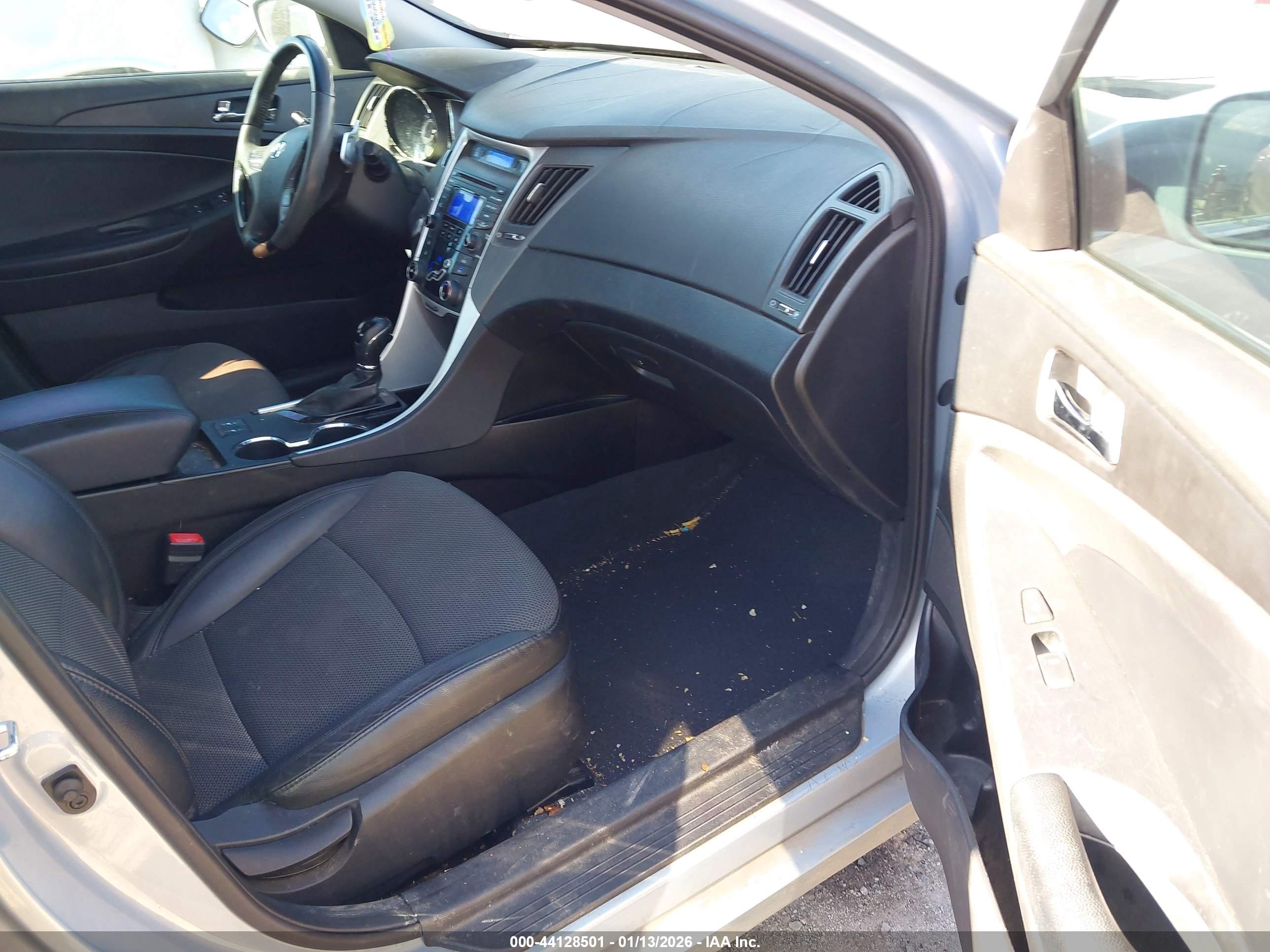 HYUNDAI SONATA image 5