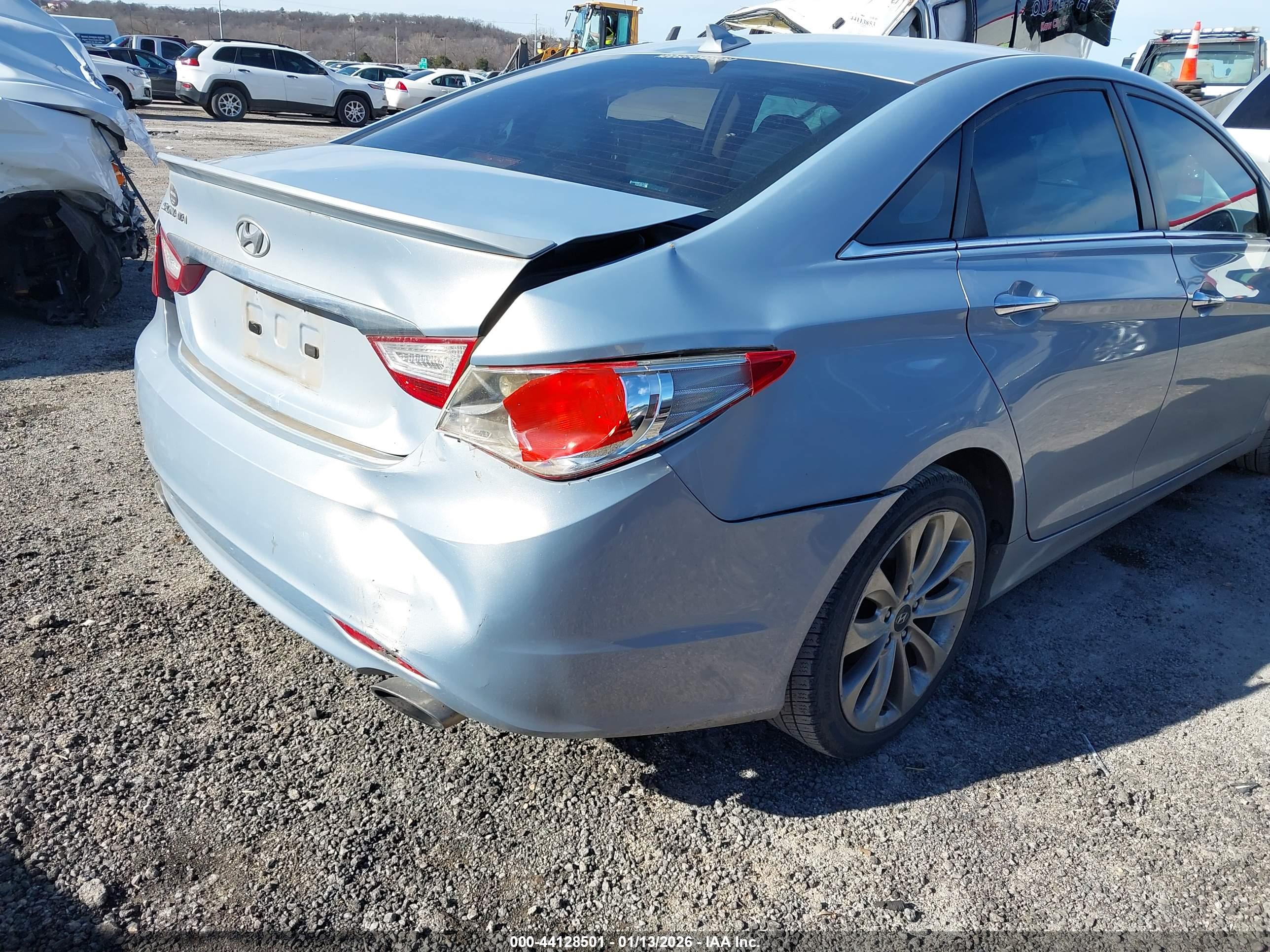 HYUNDAI SONATA image 6