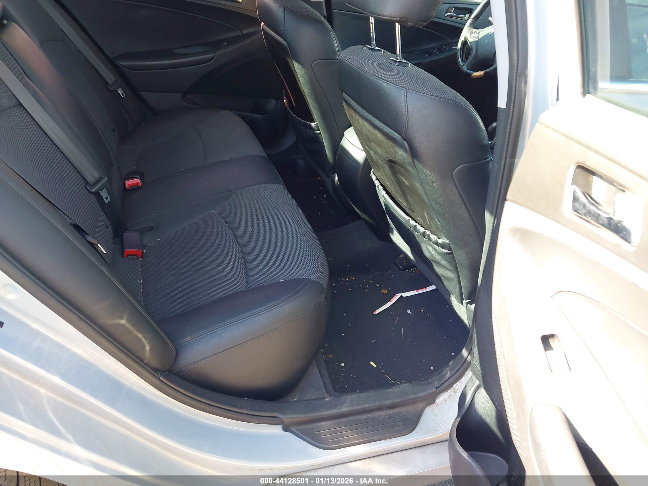 HYUNDAI SONATA image 8