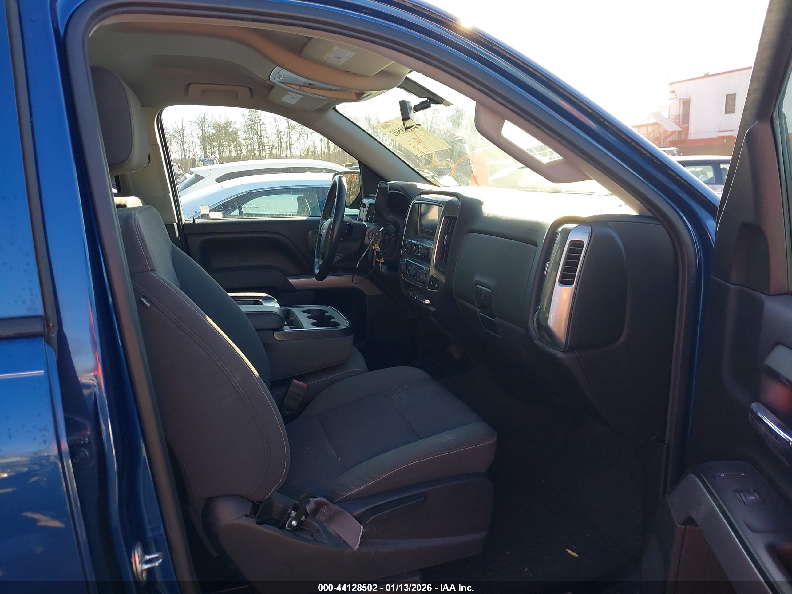 CHEVROLET SILVERADO image 5