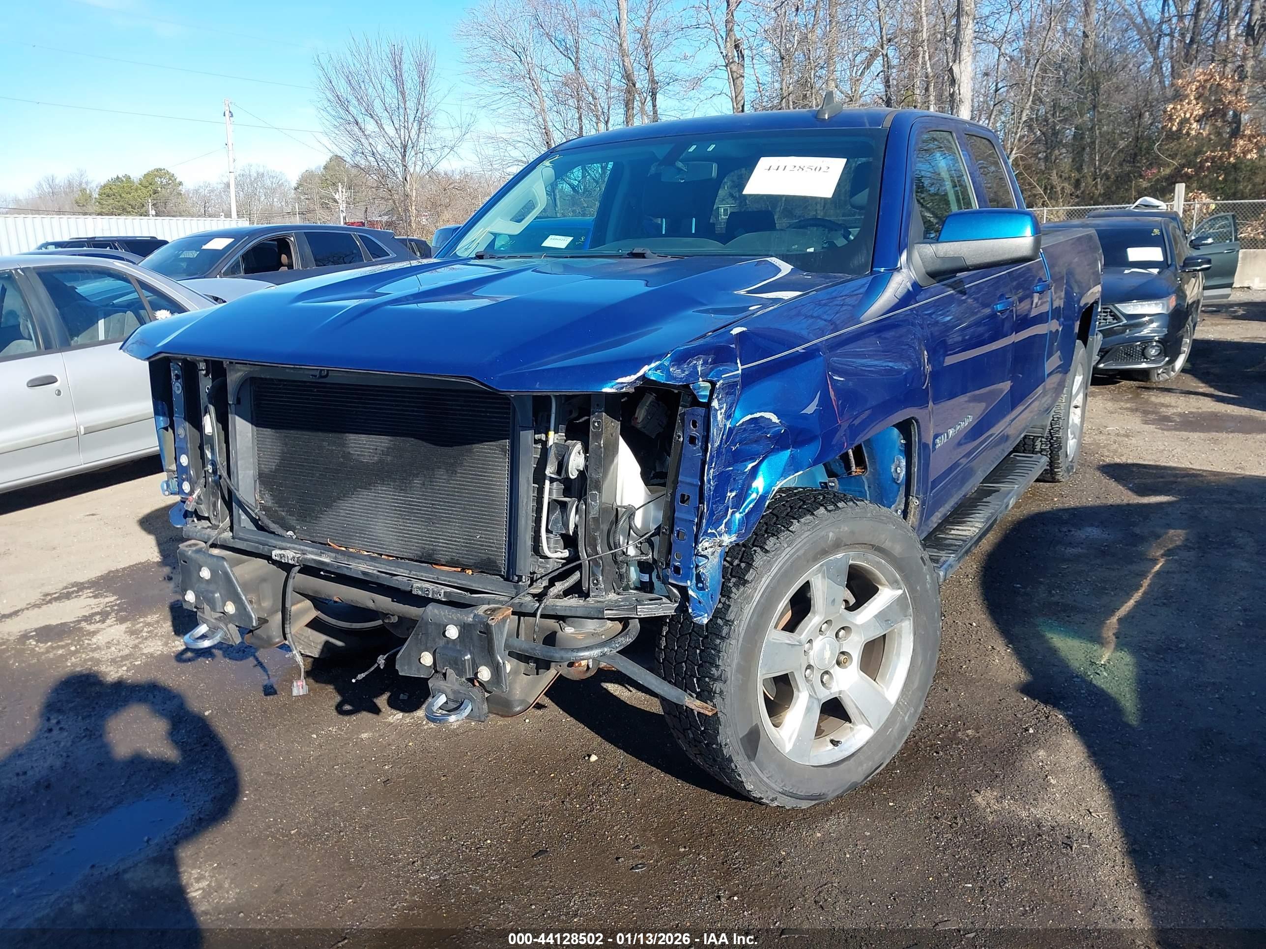 CHEVROLET SILVERADO image 6