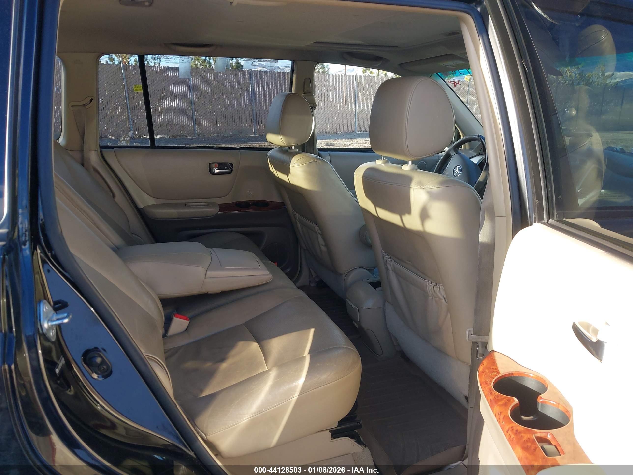 TOYOTA HIGHLANDER image 8