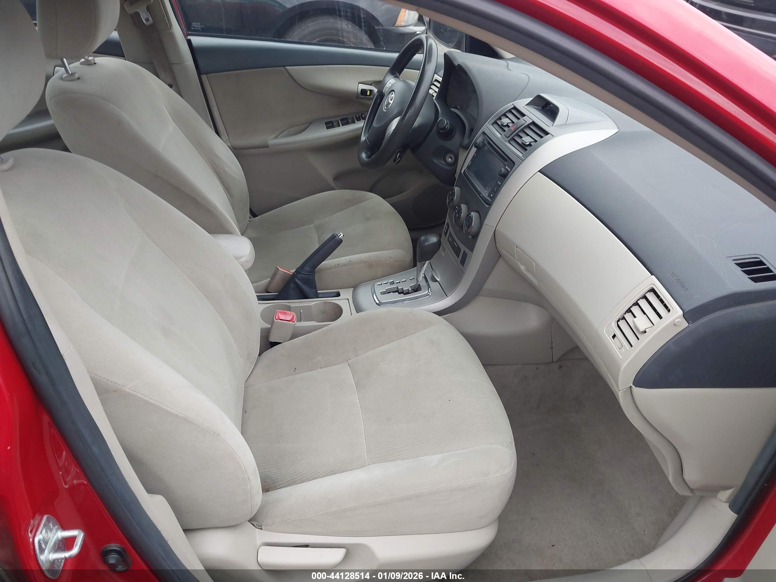TOYOTA COROLLA image 5