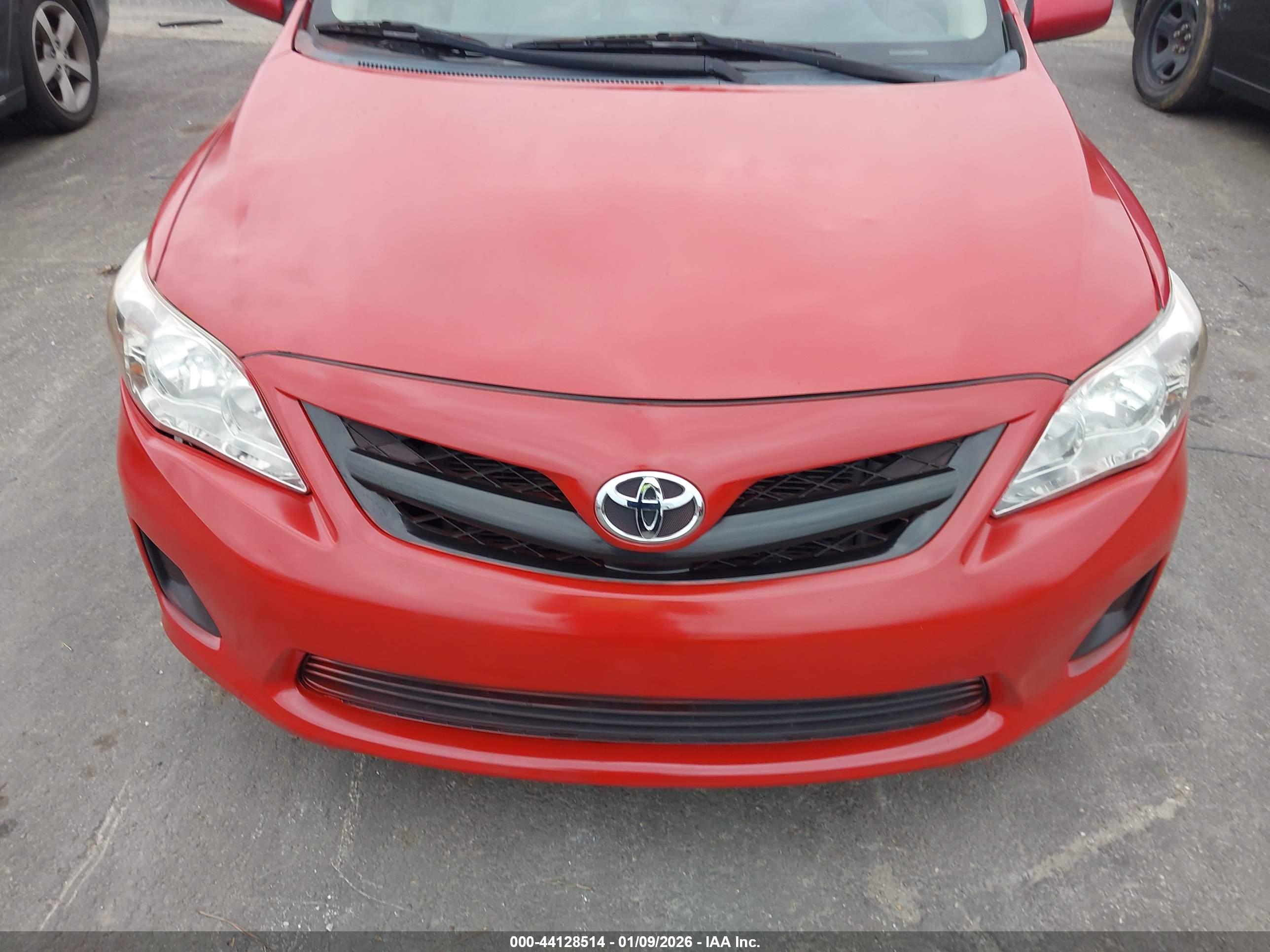 TOYOTA COROLLA image 6