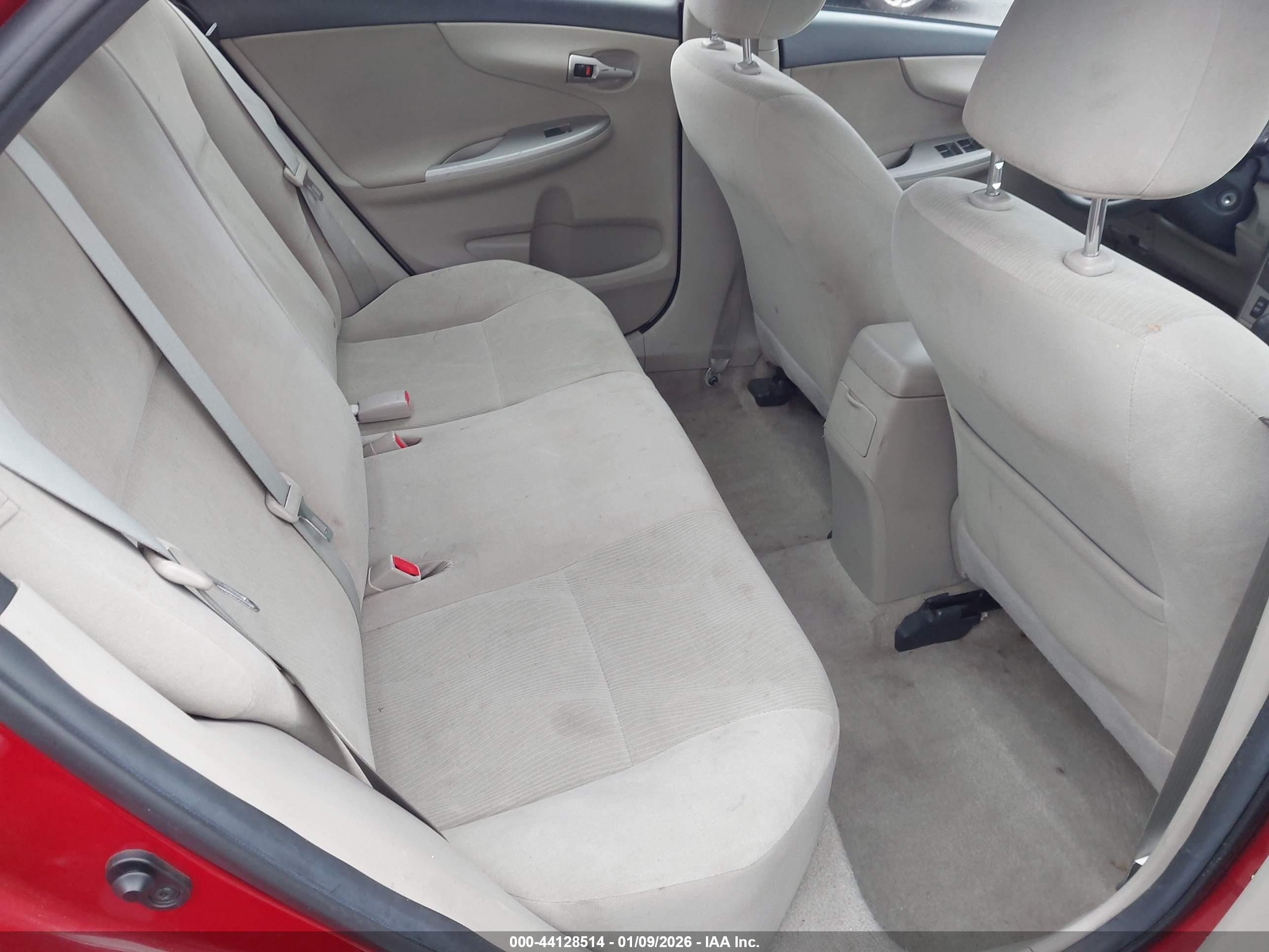 TOYOTA COROLLA image 8