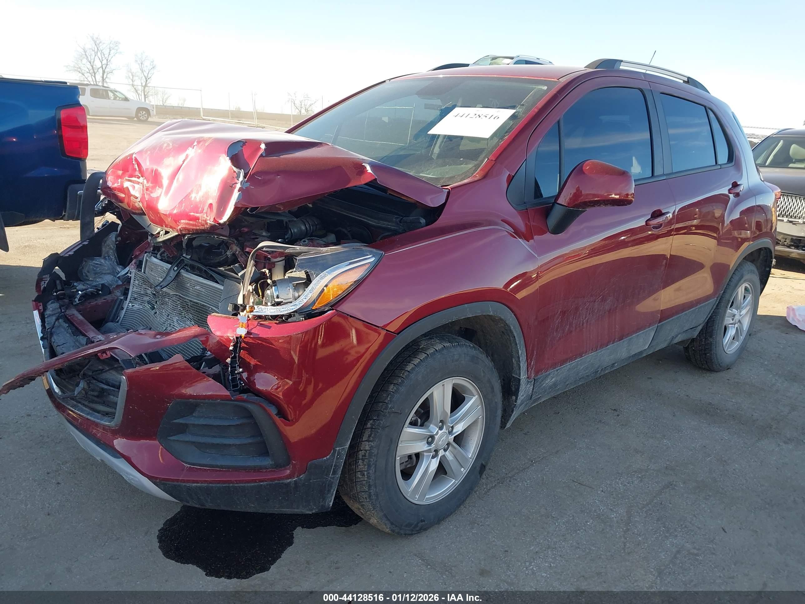 CHEVROLET TRAX image 2