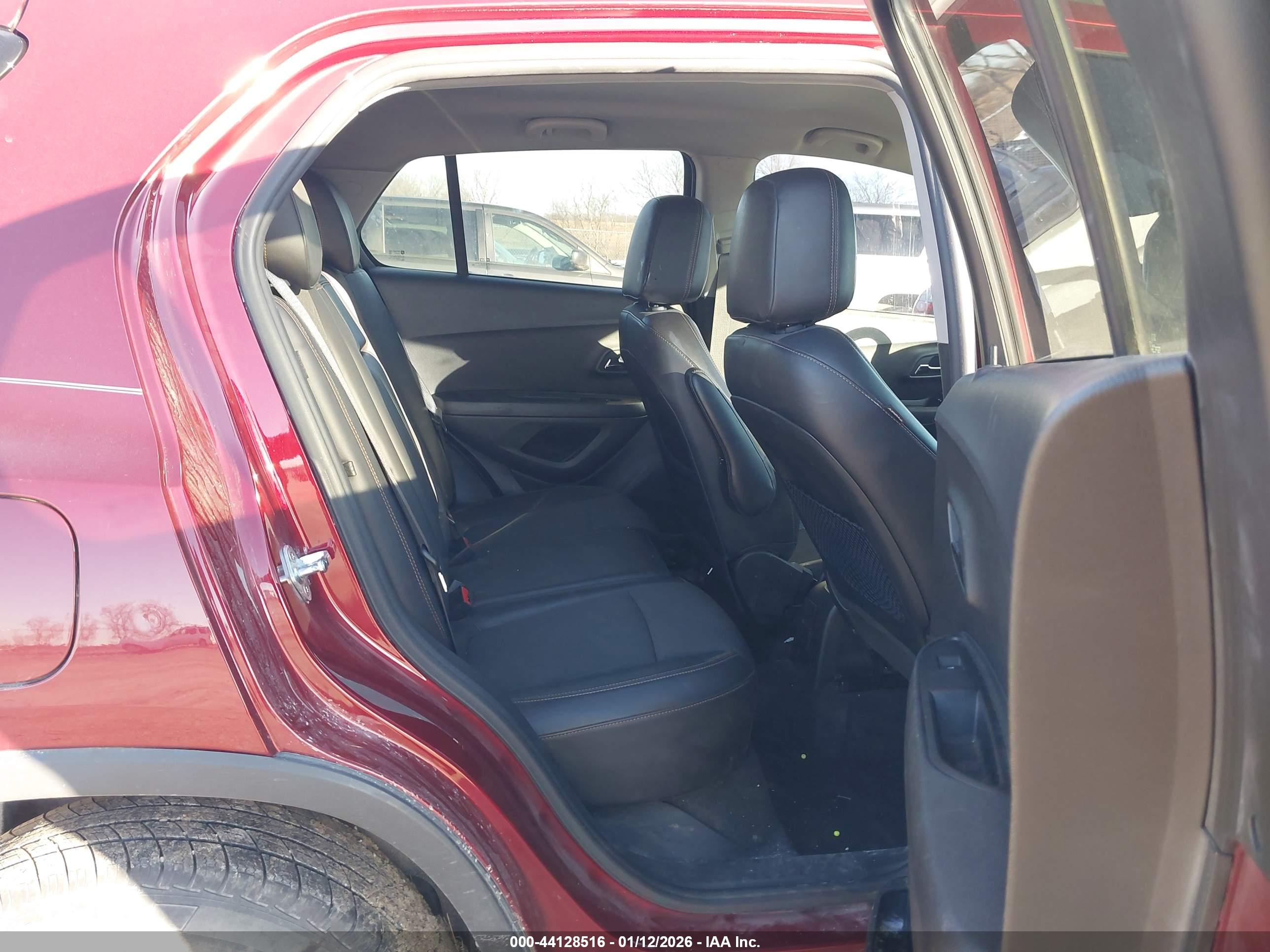 CHEVROLET TRAX image 8