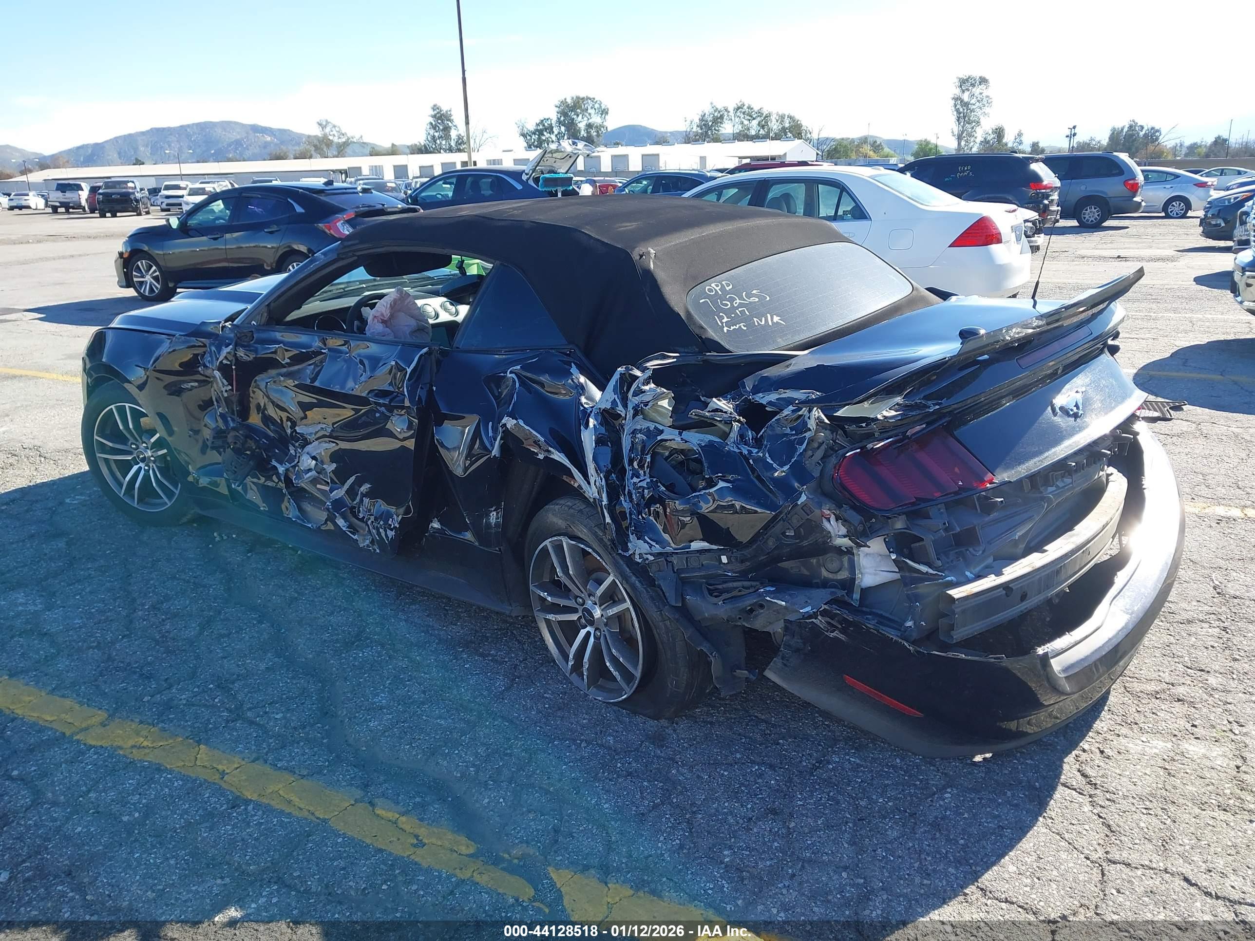 FORD MUSTANG image 3