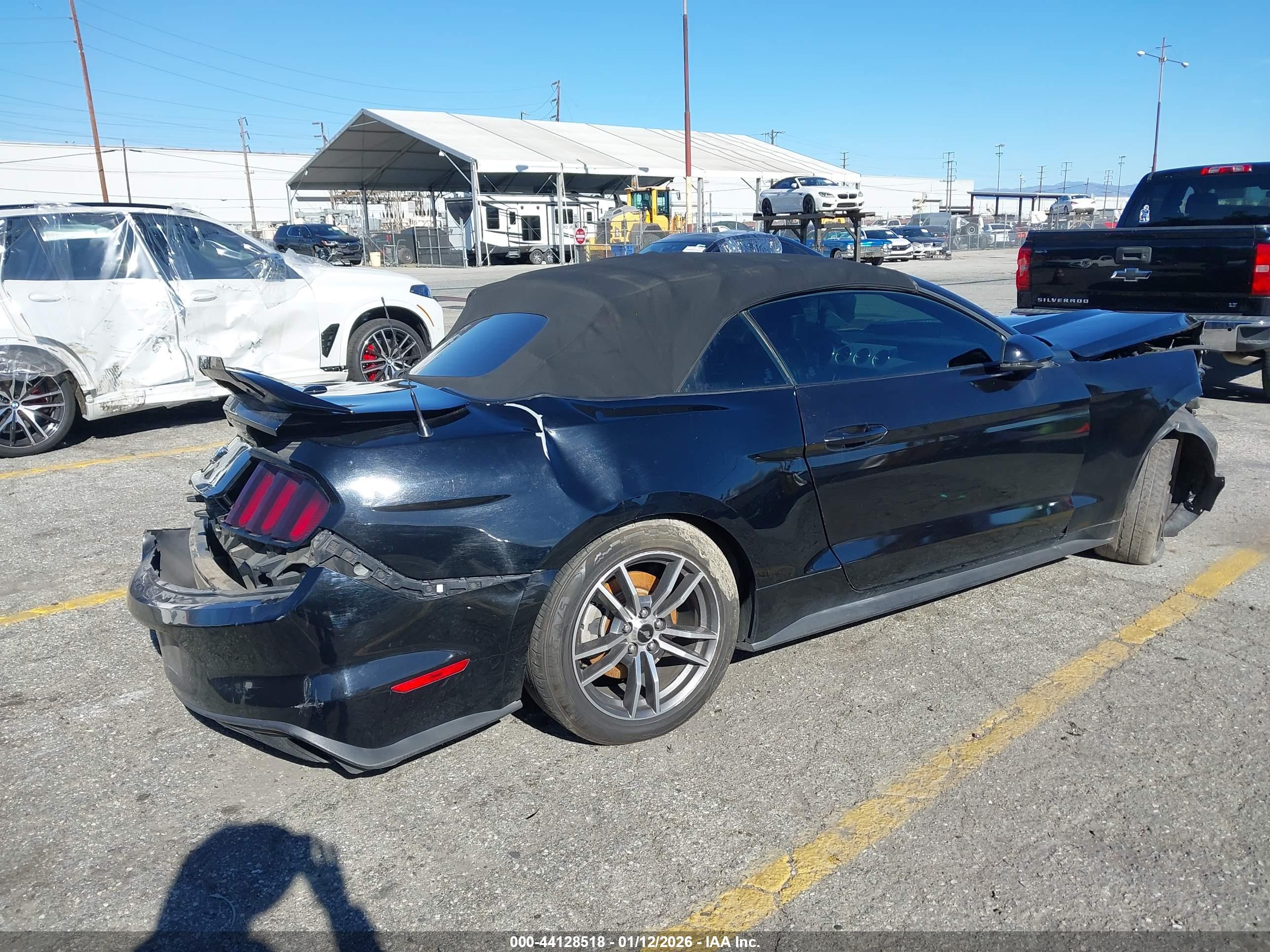 FORD MUSTANG image 4