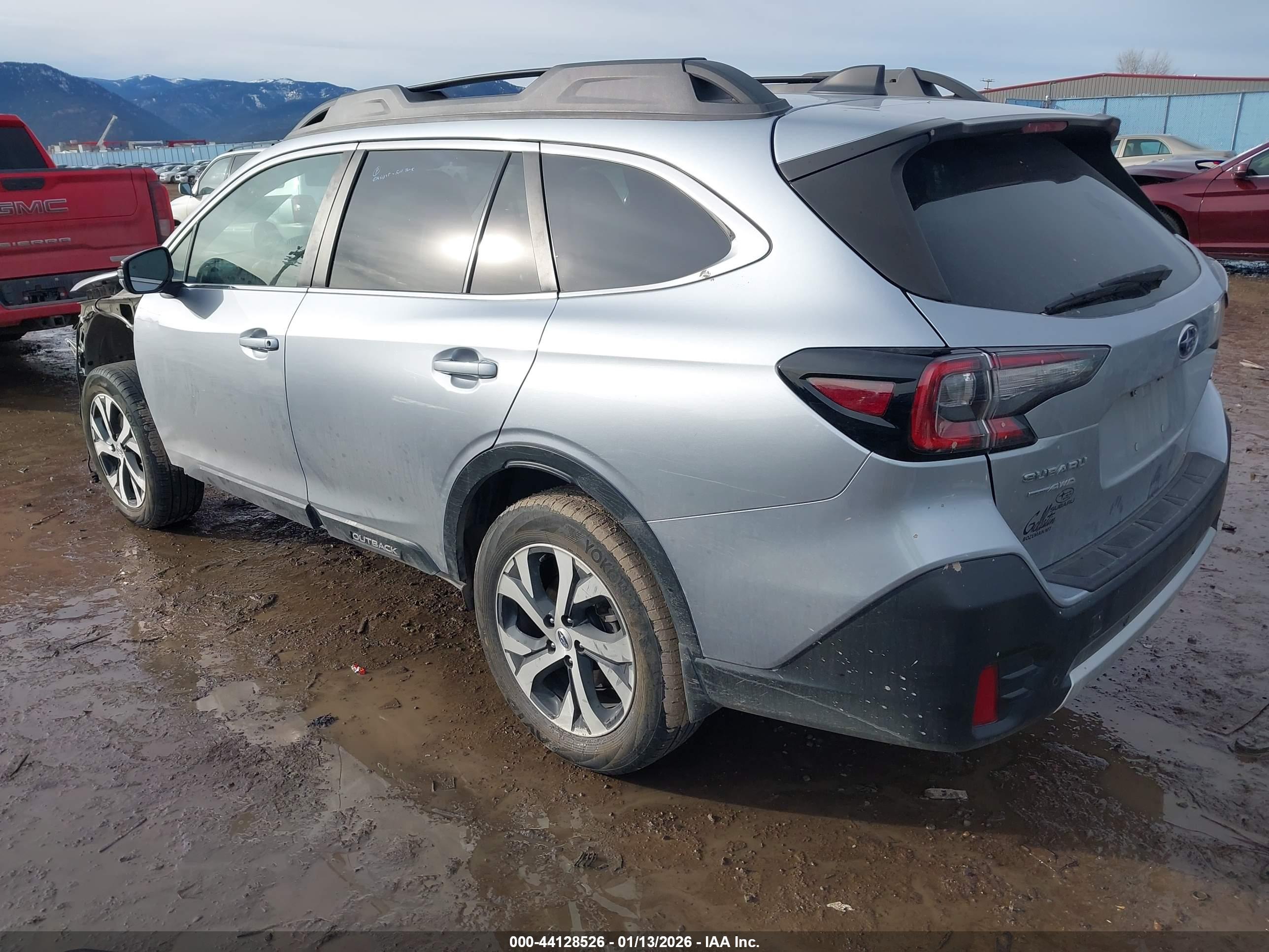 SUBARU OUTBACK image 3