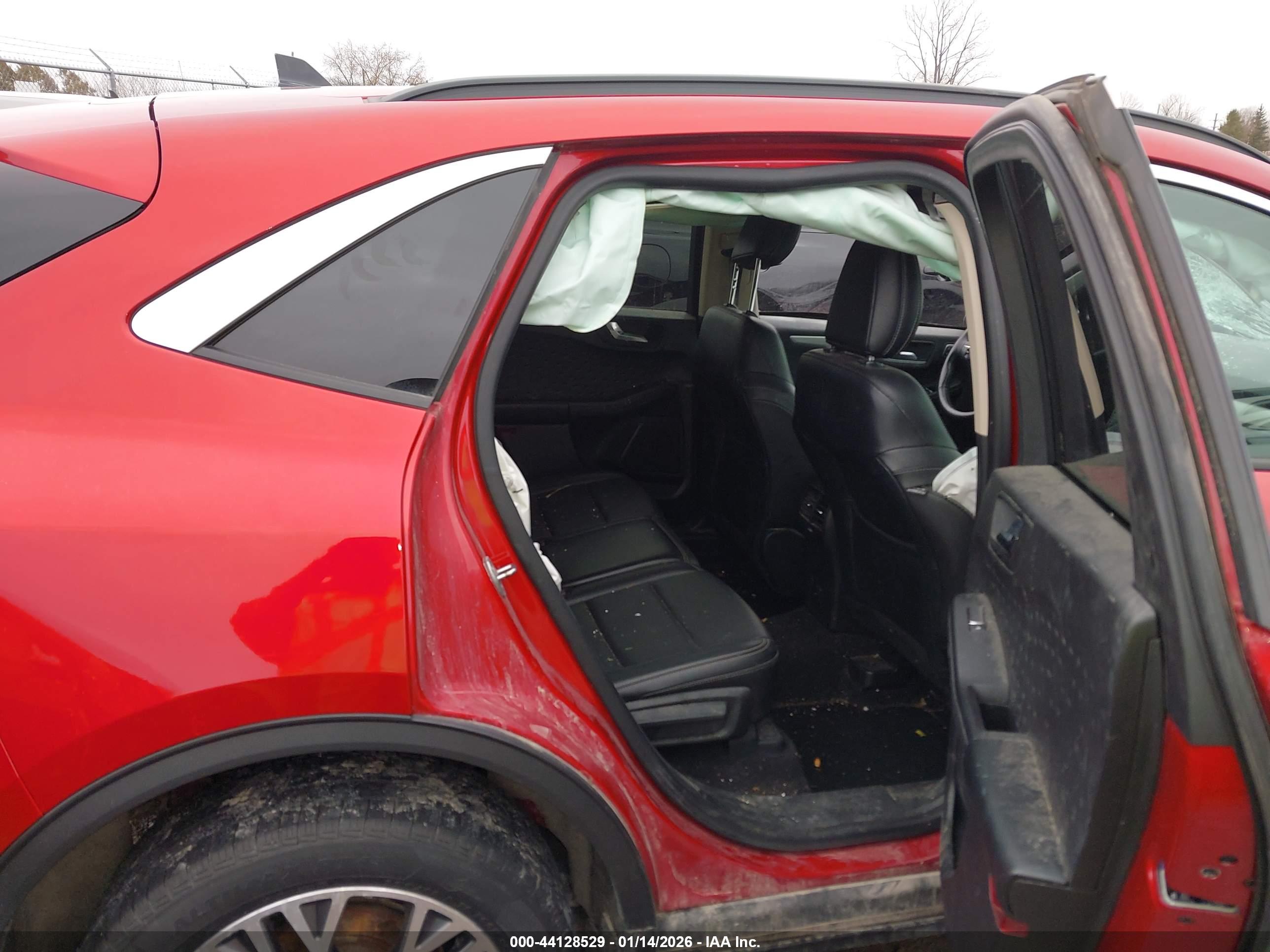 FORD ESCAPE image 8