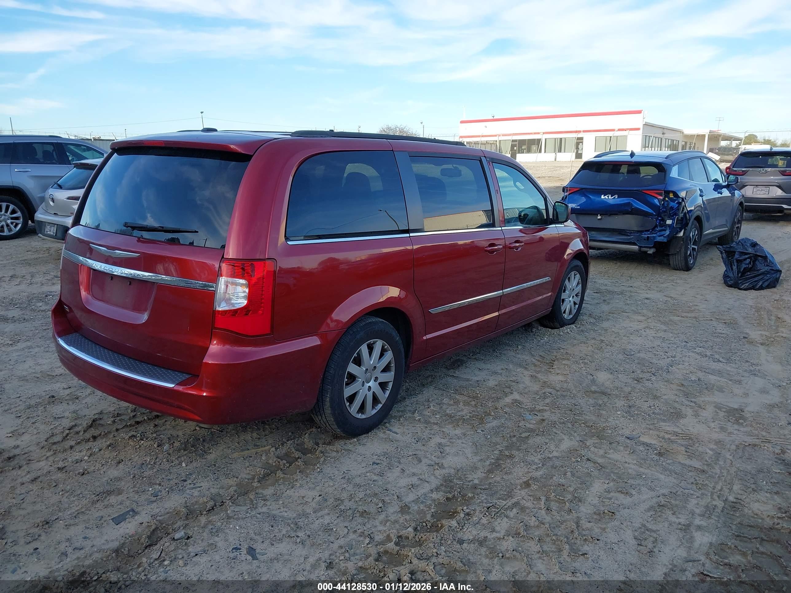 CHRYSLER TOWN image 4