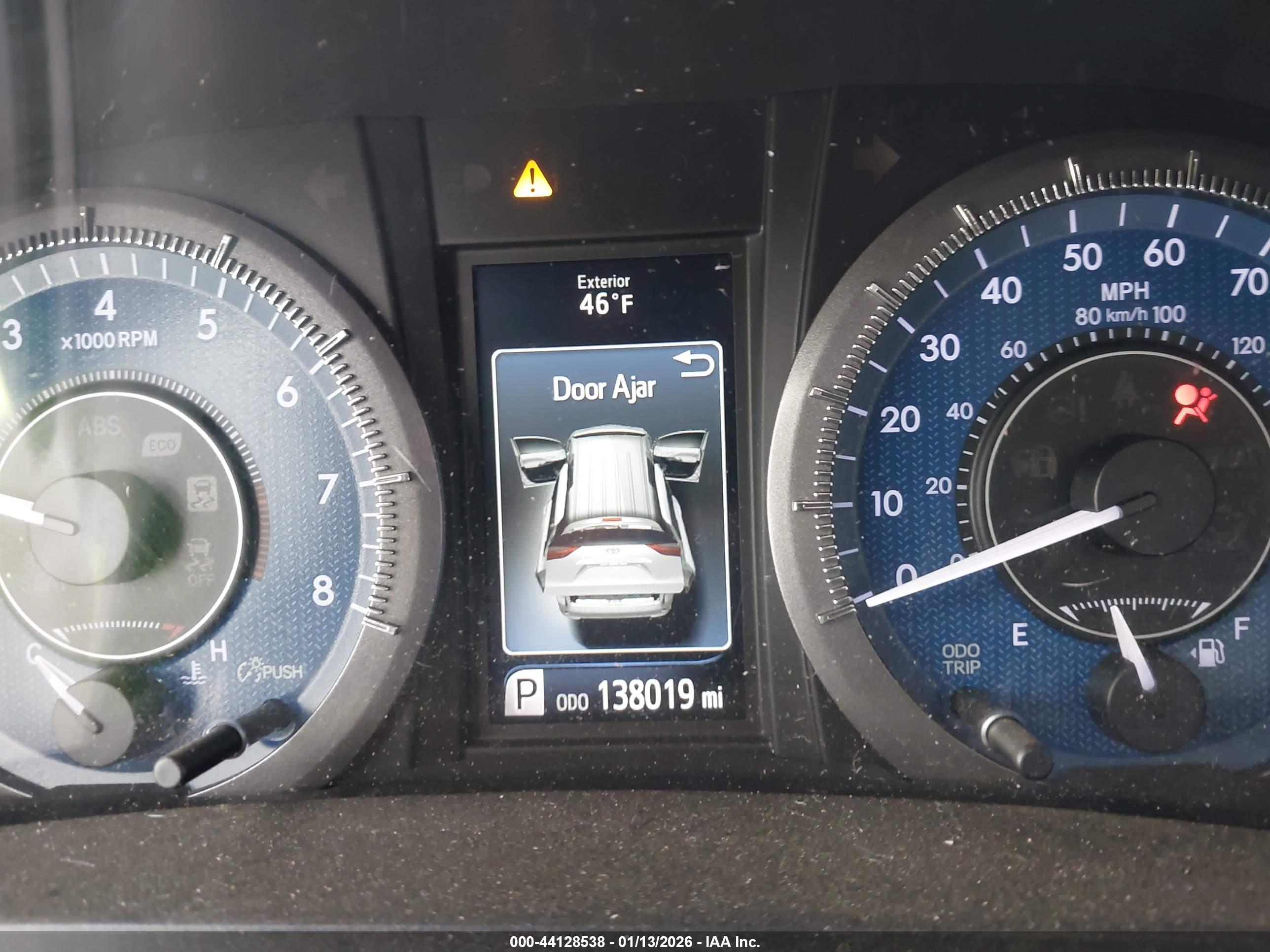 TOYOTA SIENNA image 7