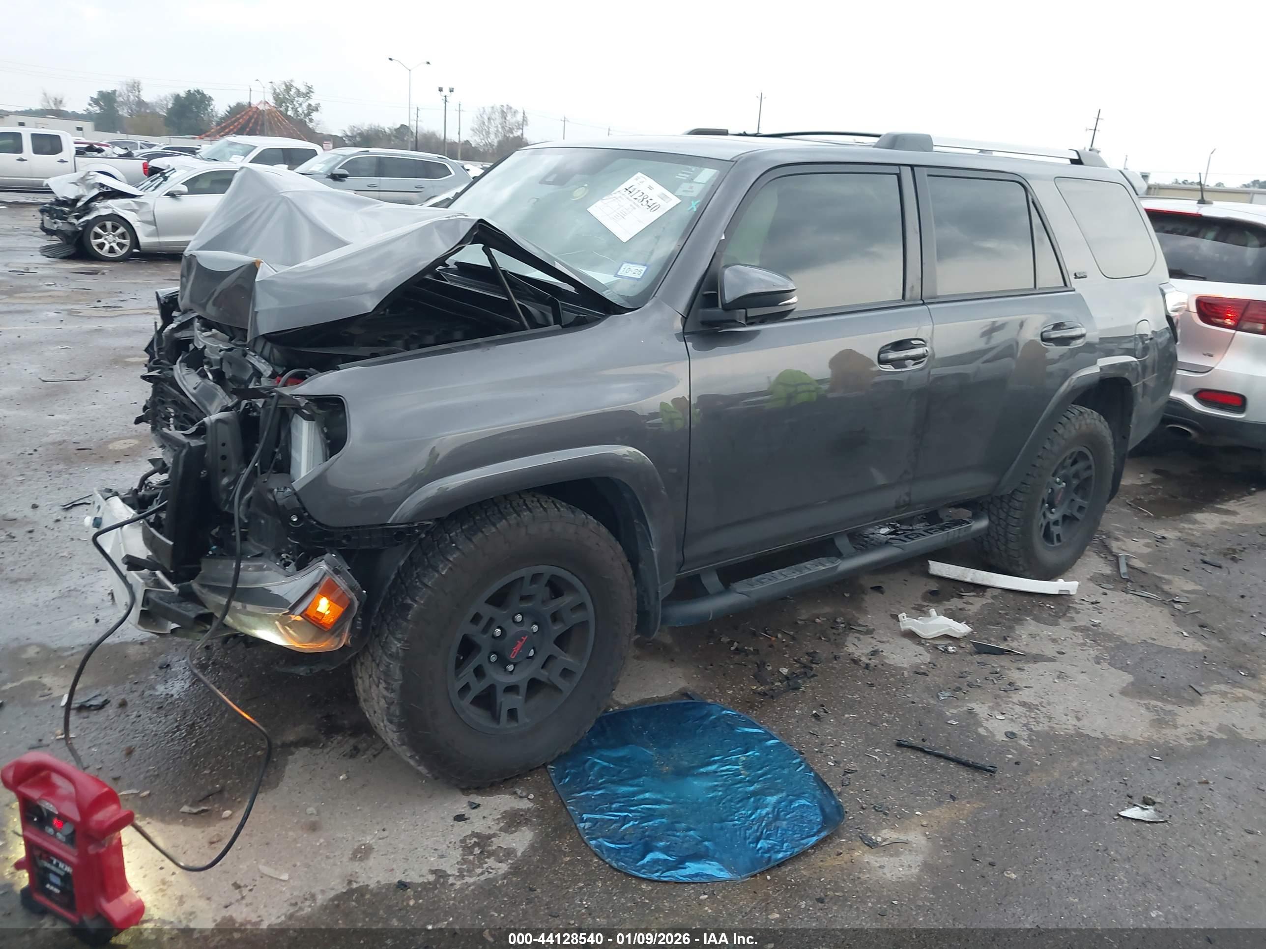 TOYOTA 4RUNNER image 2