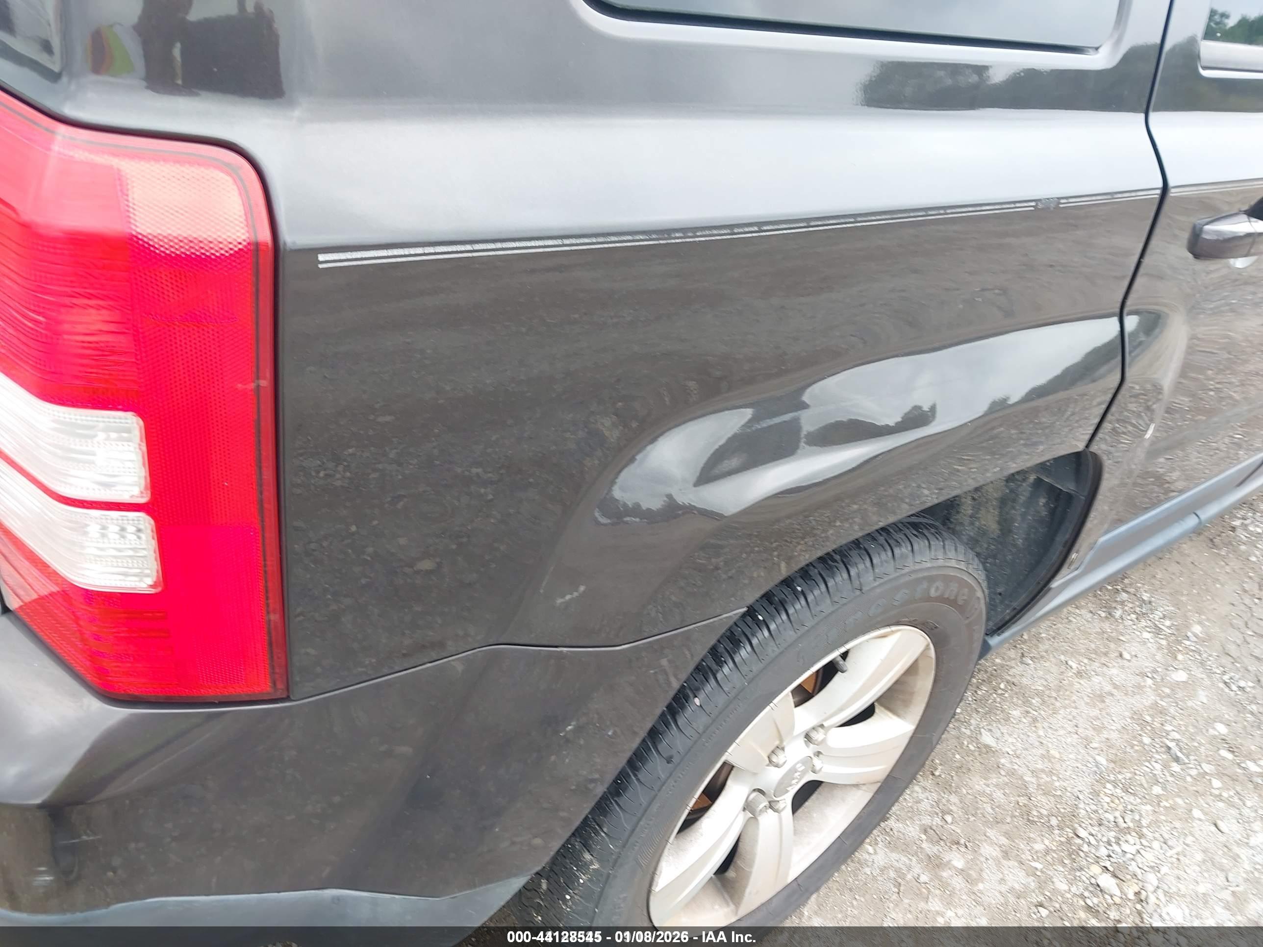 JEEP PATRIOT image 6