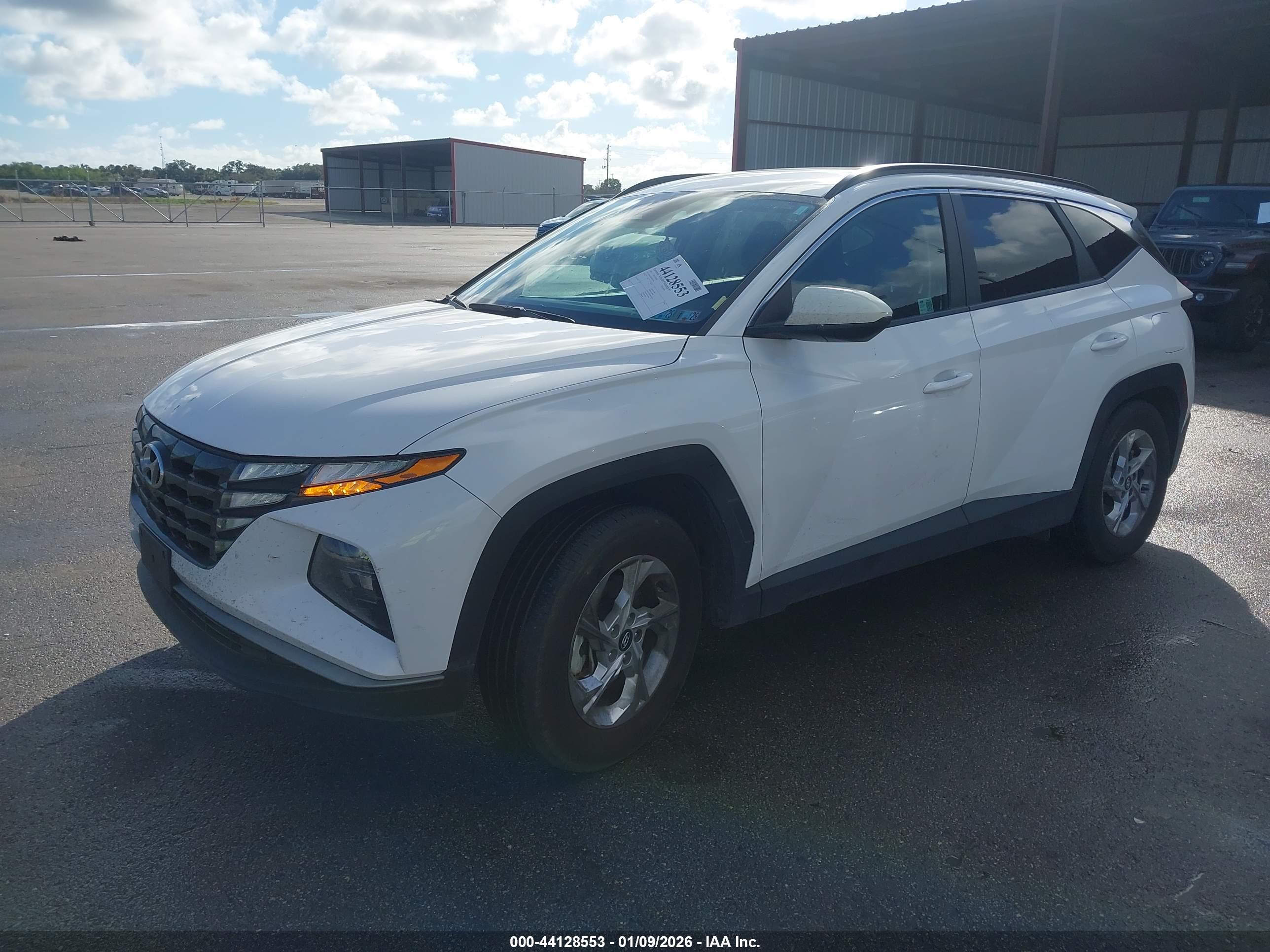 HYUNDAI TUCSON image 2