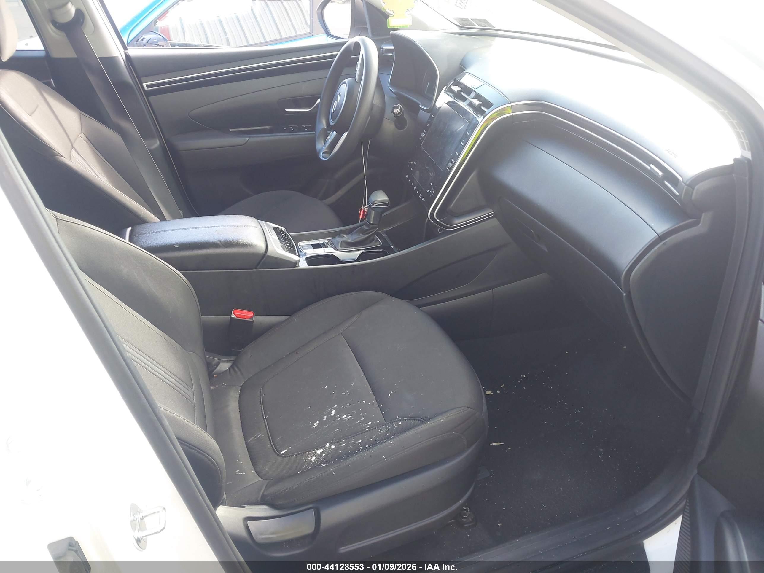 HYUNDAI TUCSON image 5