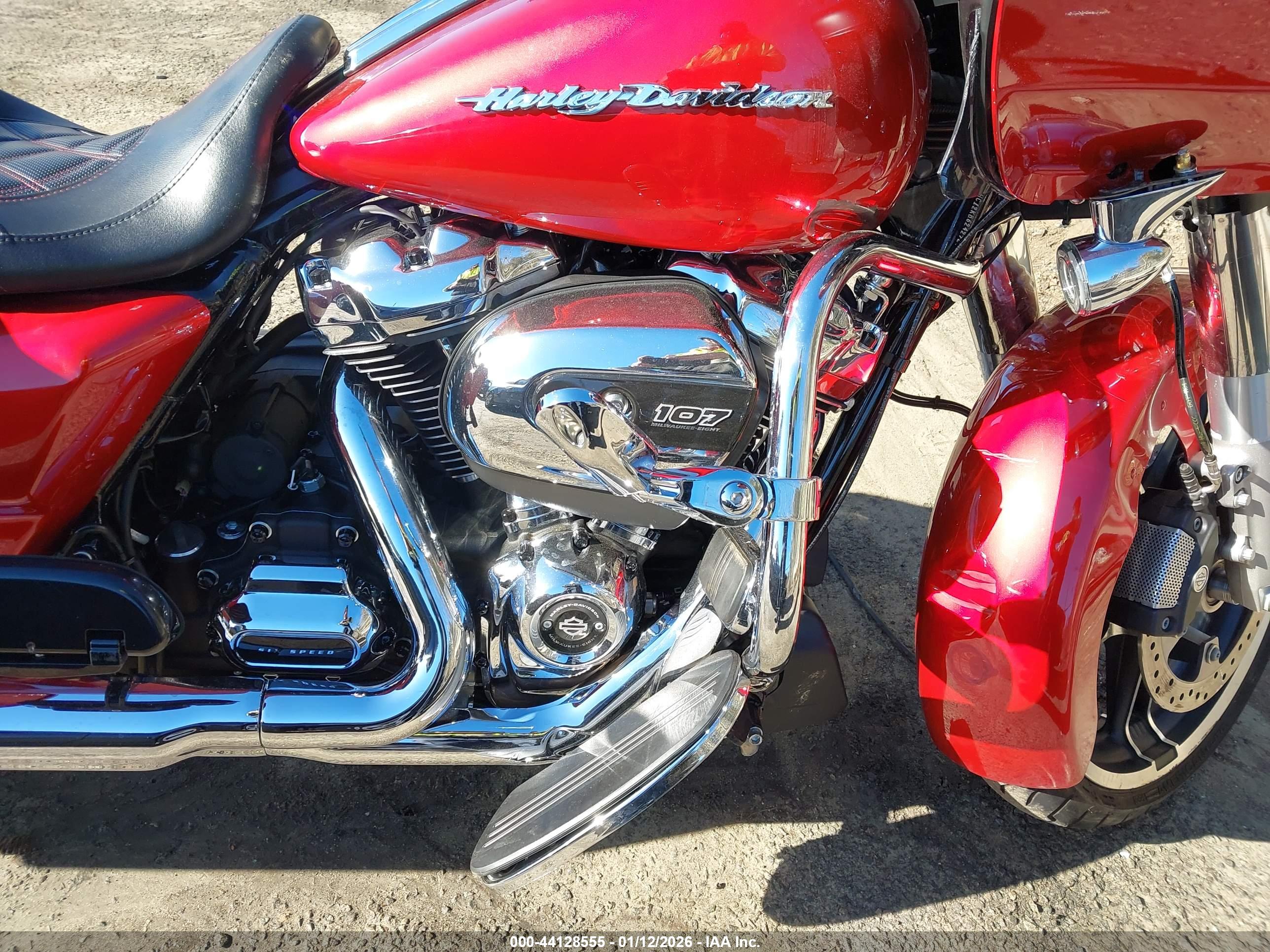 HARLEY-DAVIDSON FLTRX image 8
