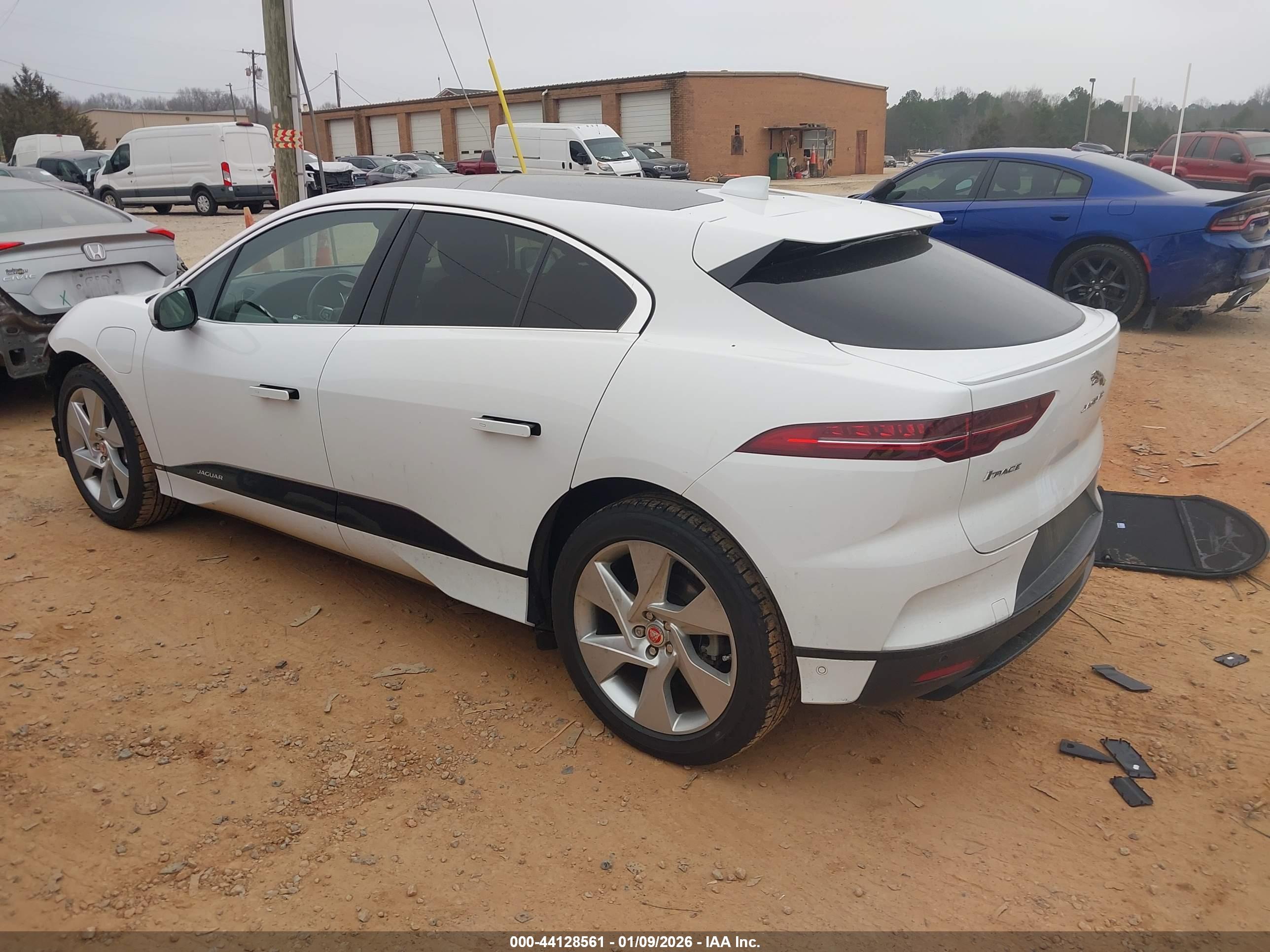JAGUAR I-PACE image 3