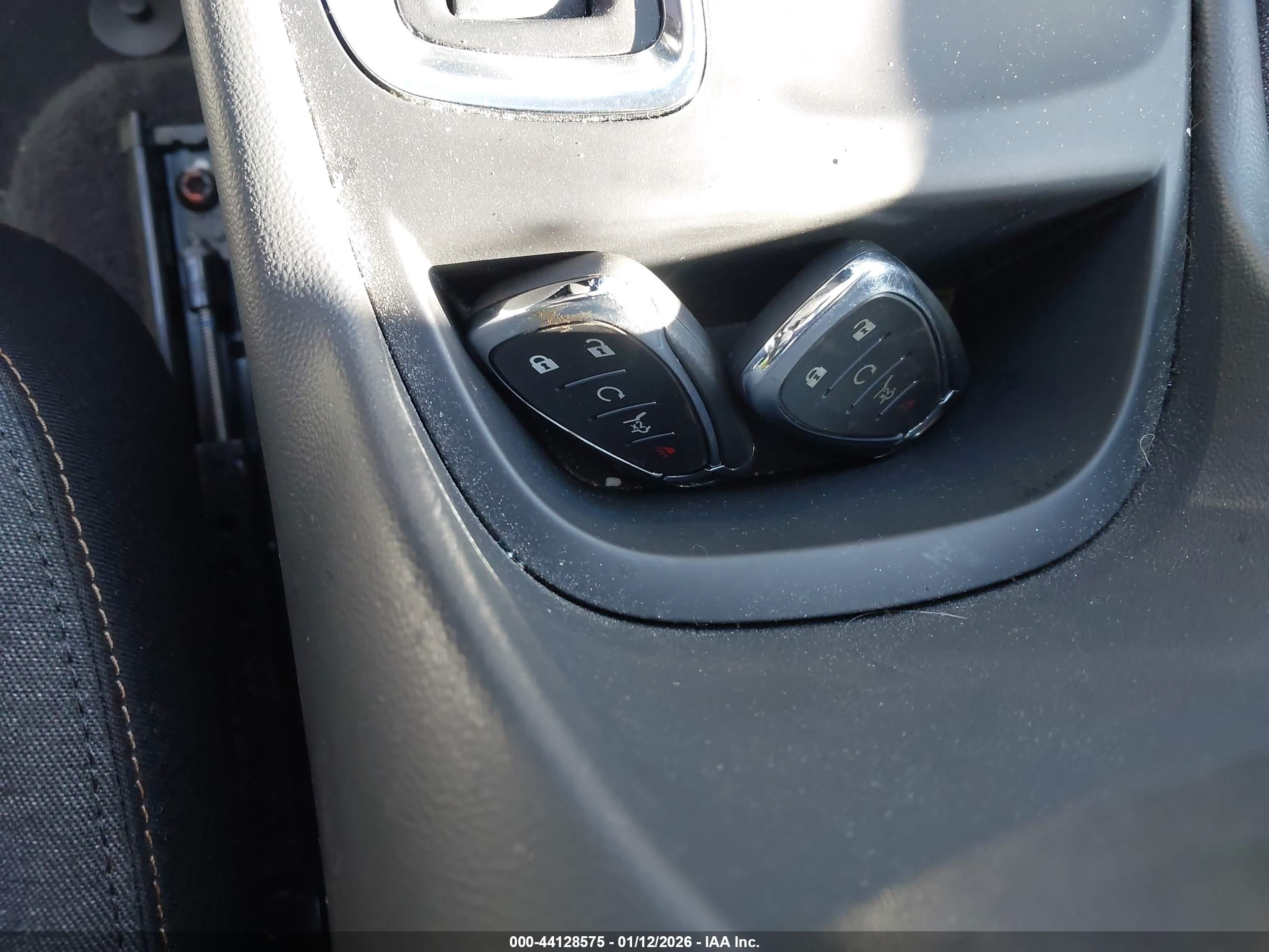 CHEVROLET EQUINOX image 11