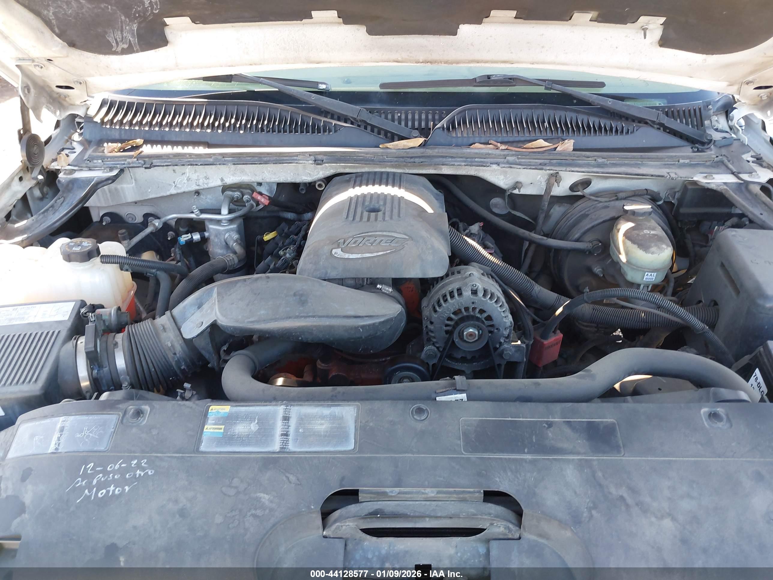 CHEVROLET SILVERADO image 10
