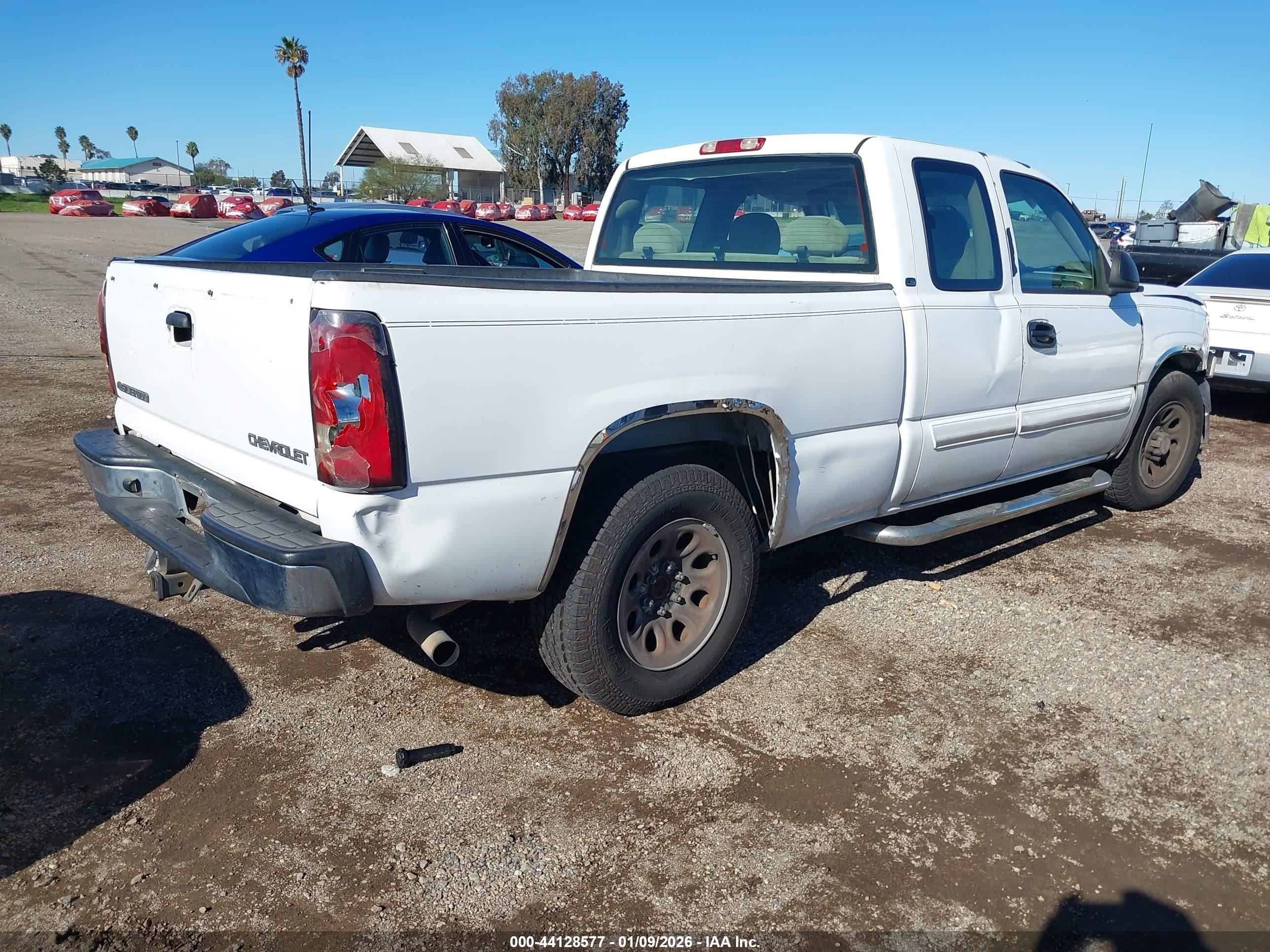 CHEVROLET SILVERADO image 4
