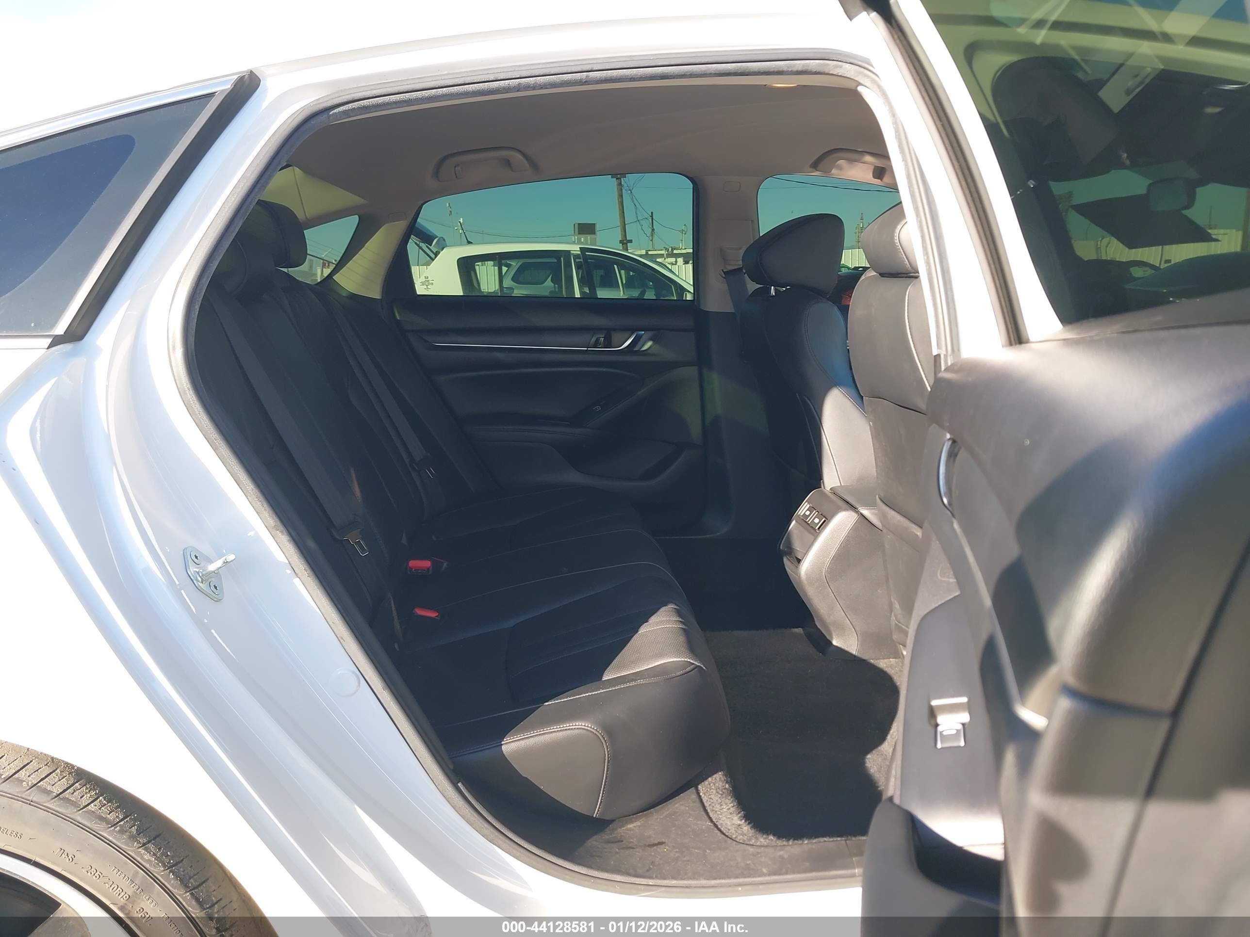 HONDA ACCORD image 8