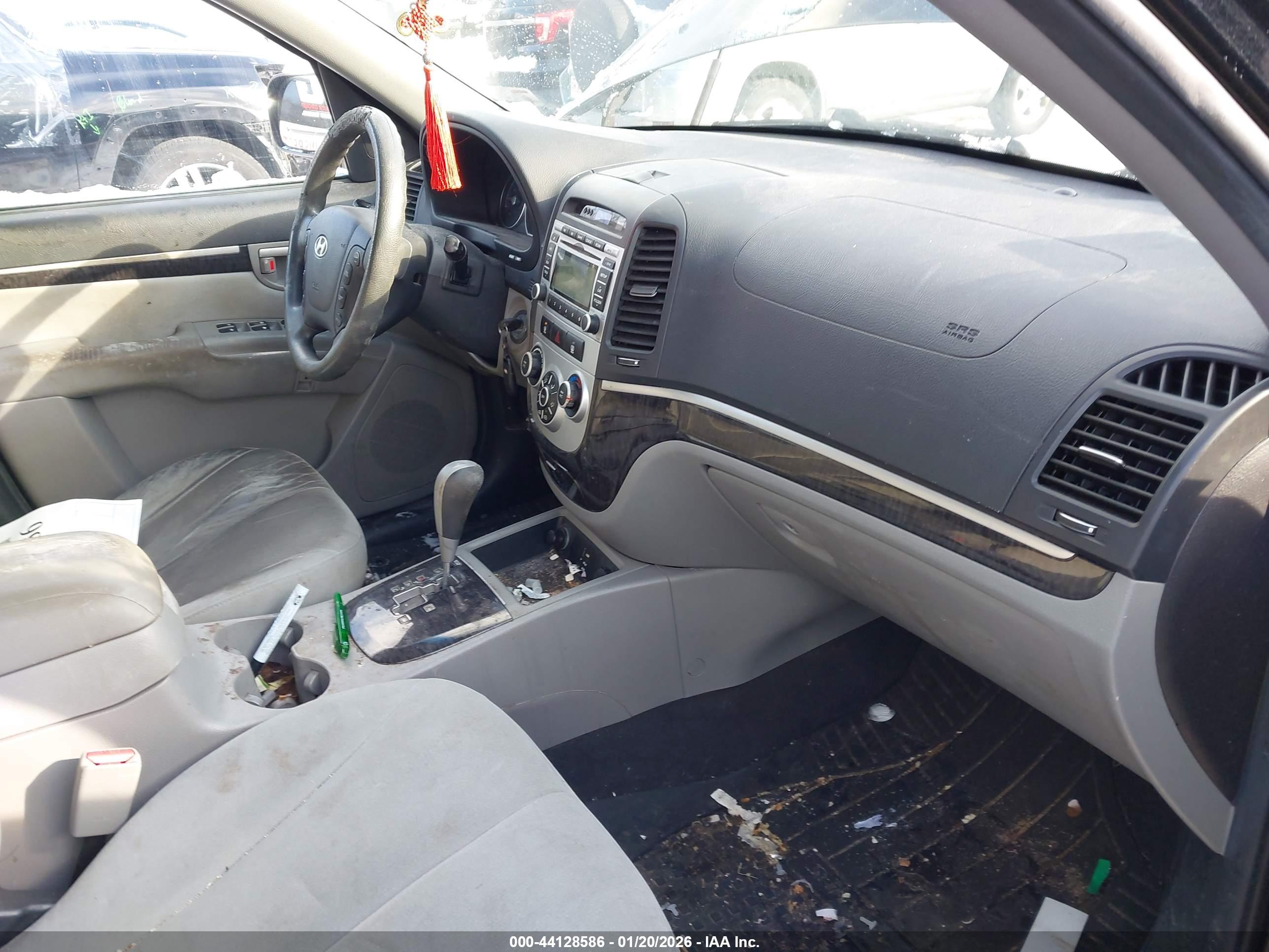 HYUNDAI SANTA image 5