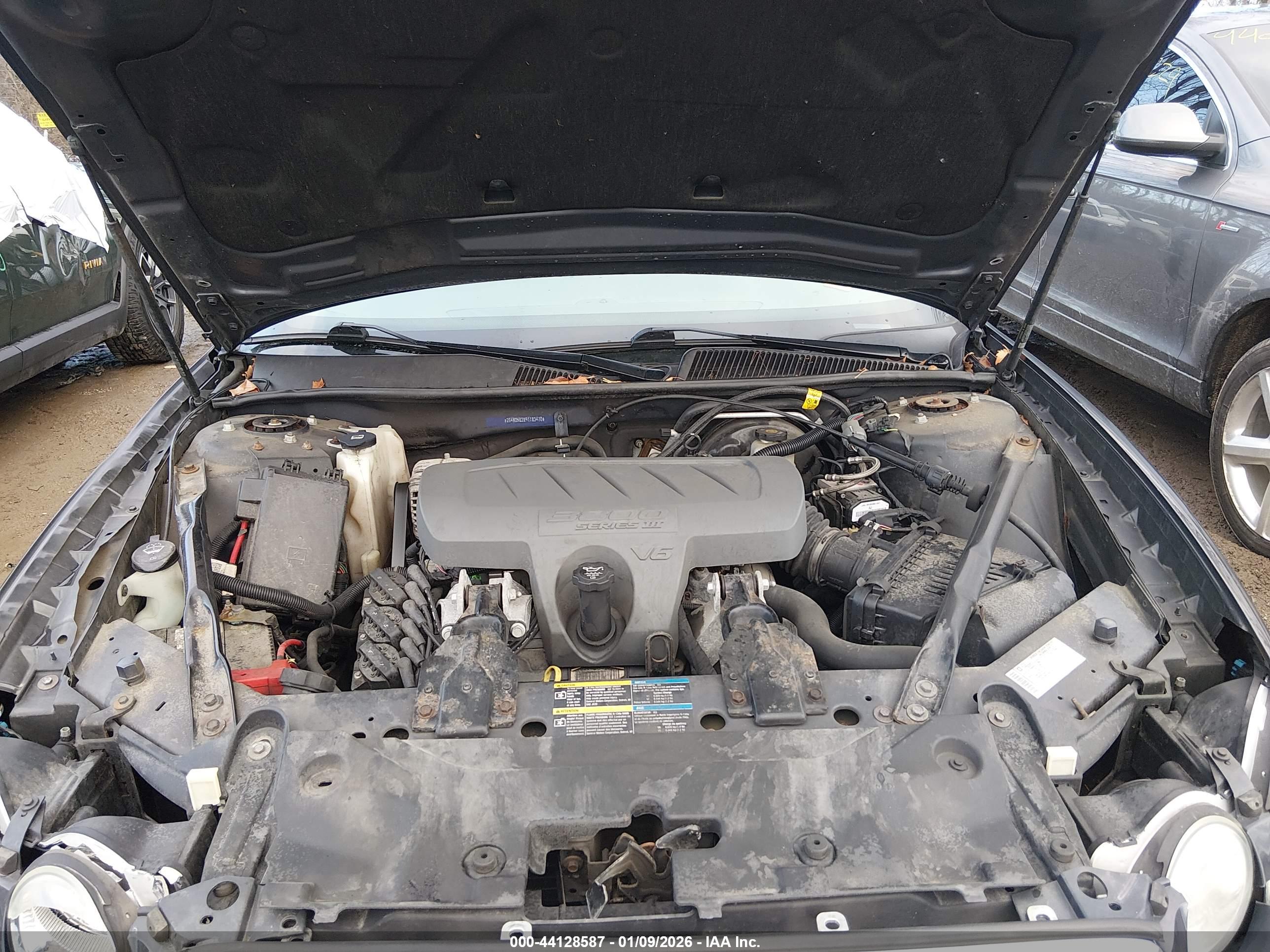 BUICK LACROSSE image 10