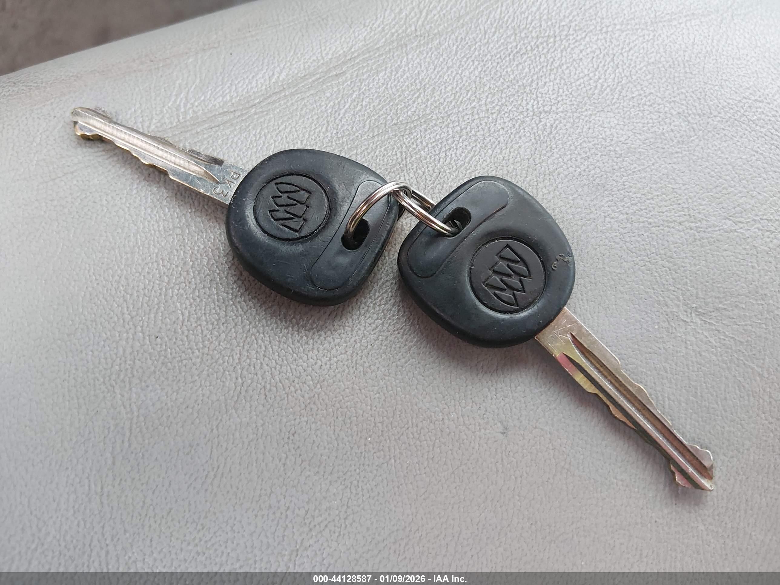 BUICK LACROSSE image 11