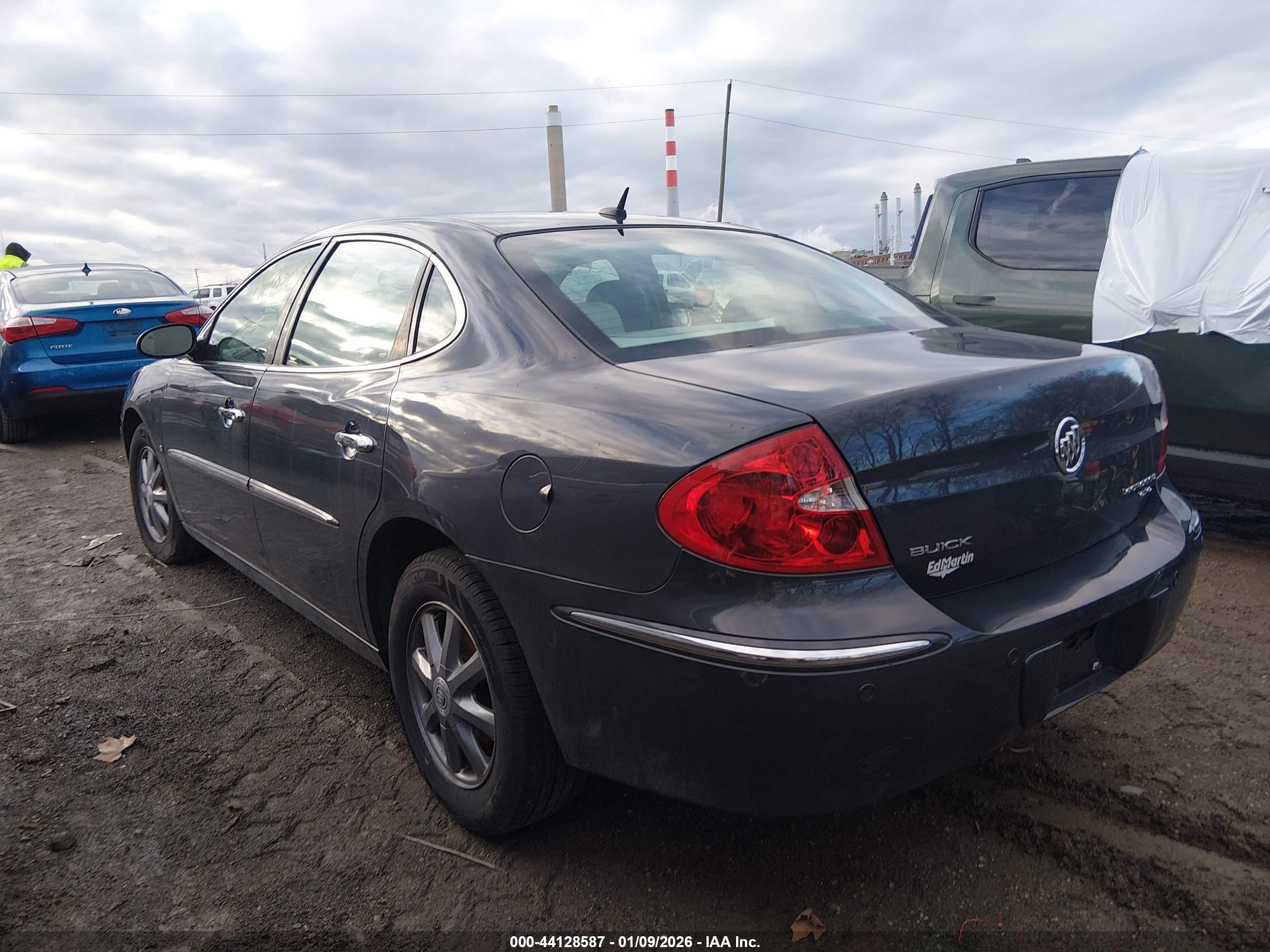 BUICK LACROSSE image 3