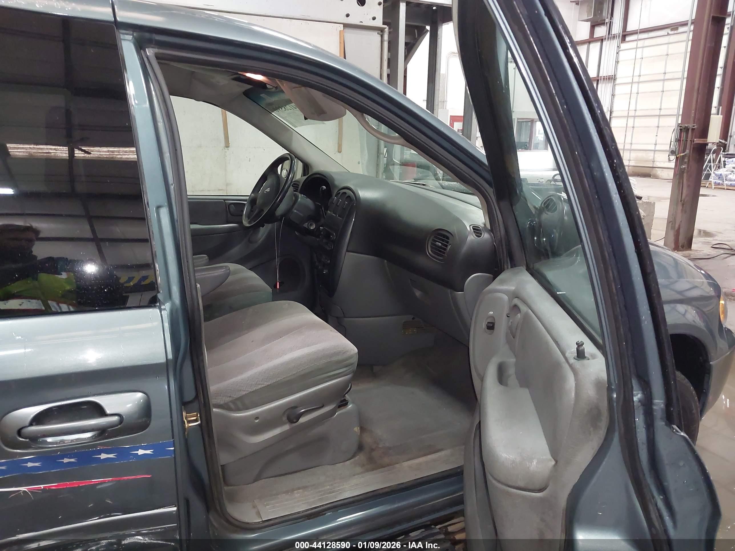 DODGE GRAND image 5