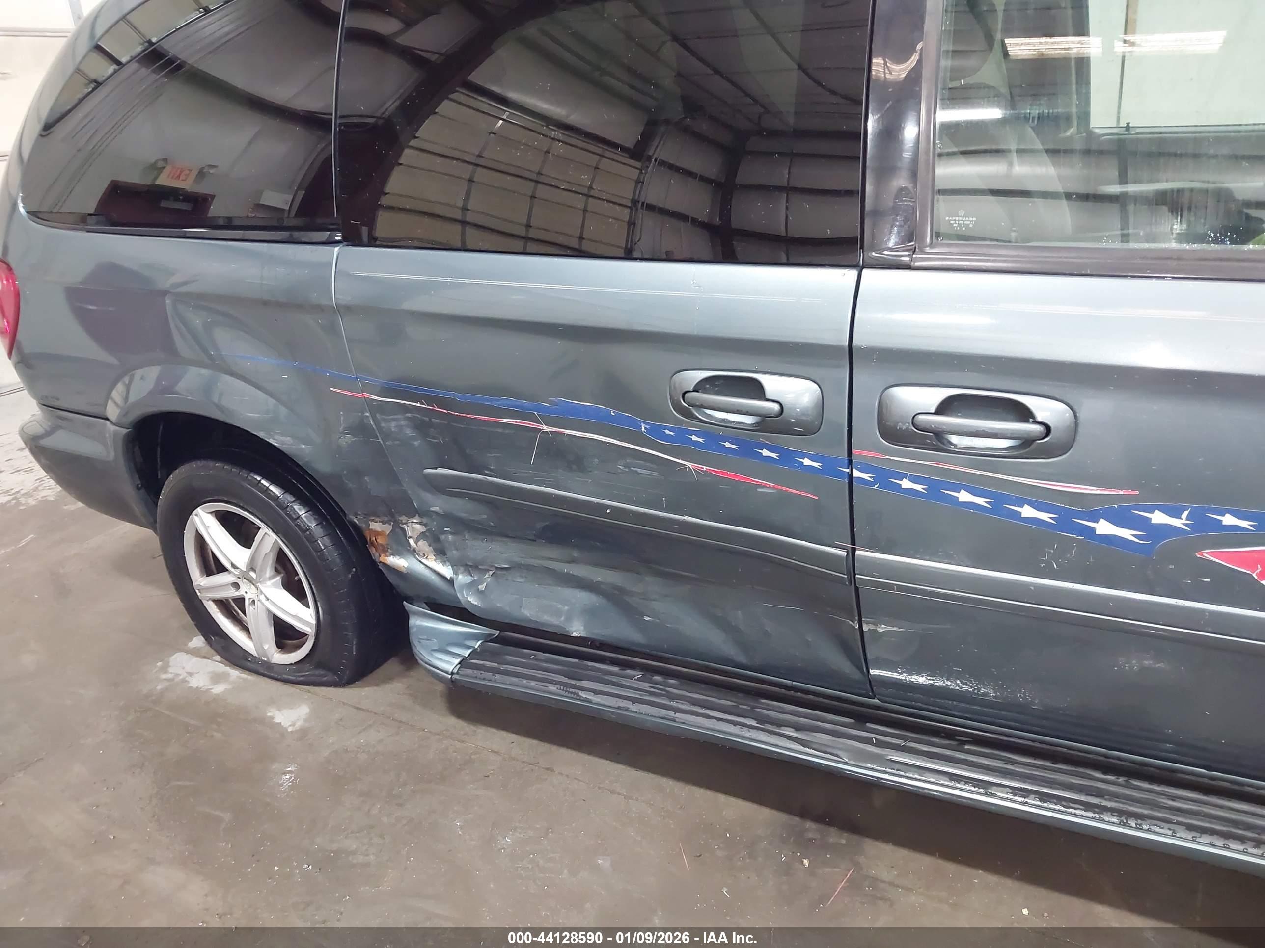 DODGE GRAND image 6