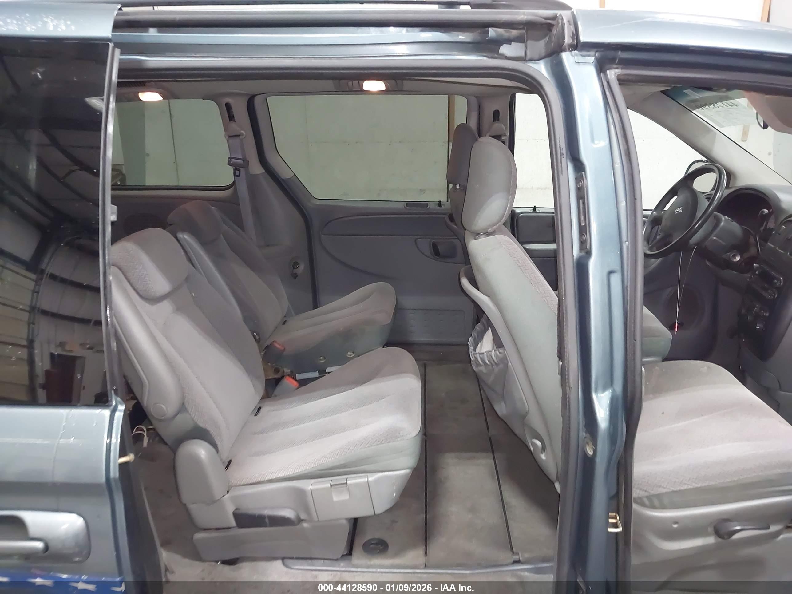 DODGE GRAND image 8