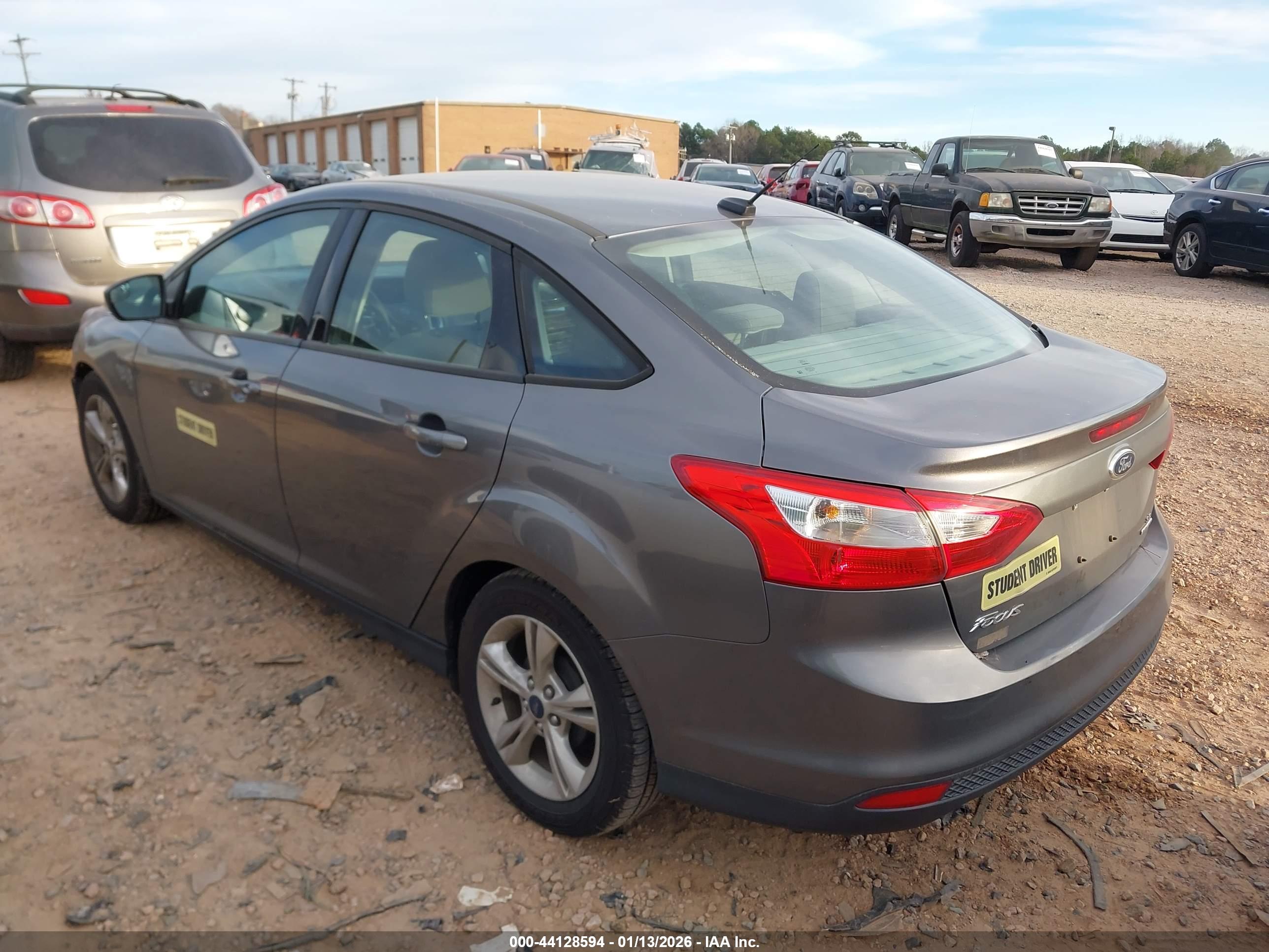 FORD FOCUS image 3