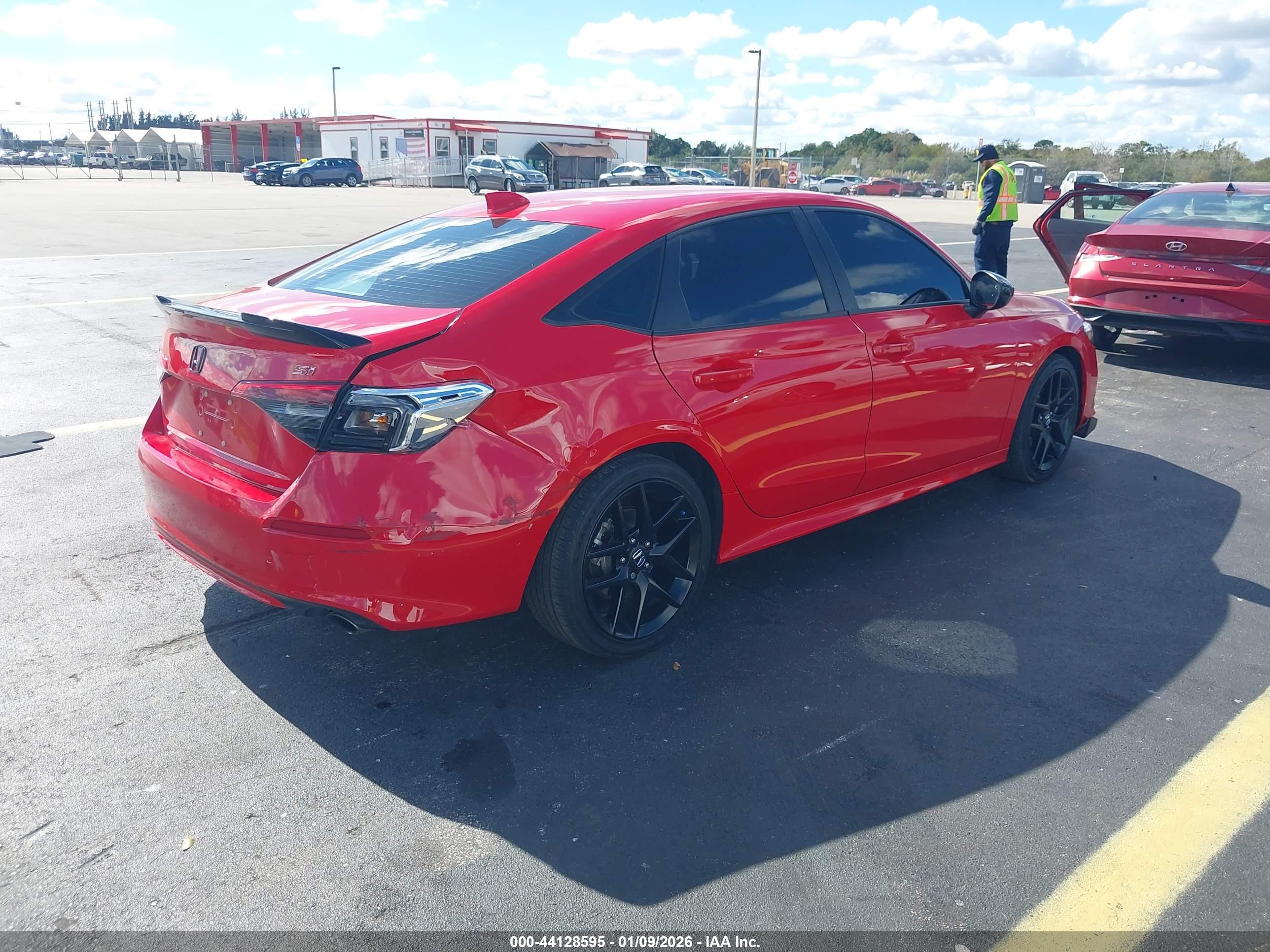 HONDA CIVIC image 4