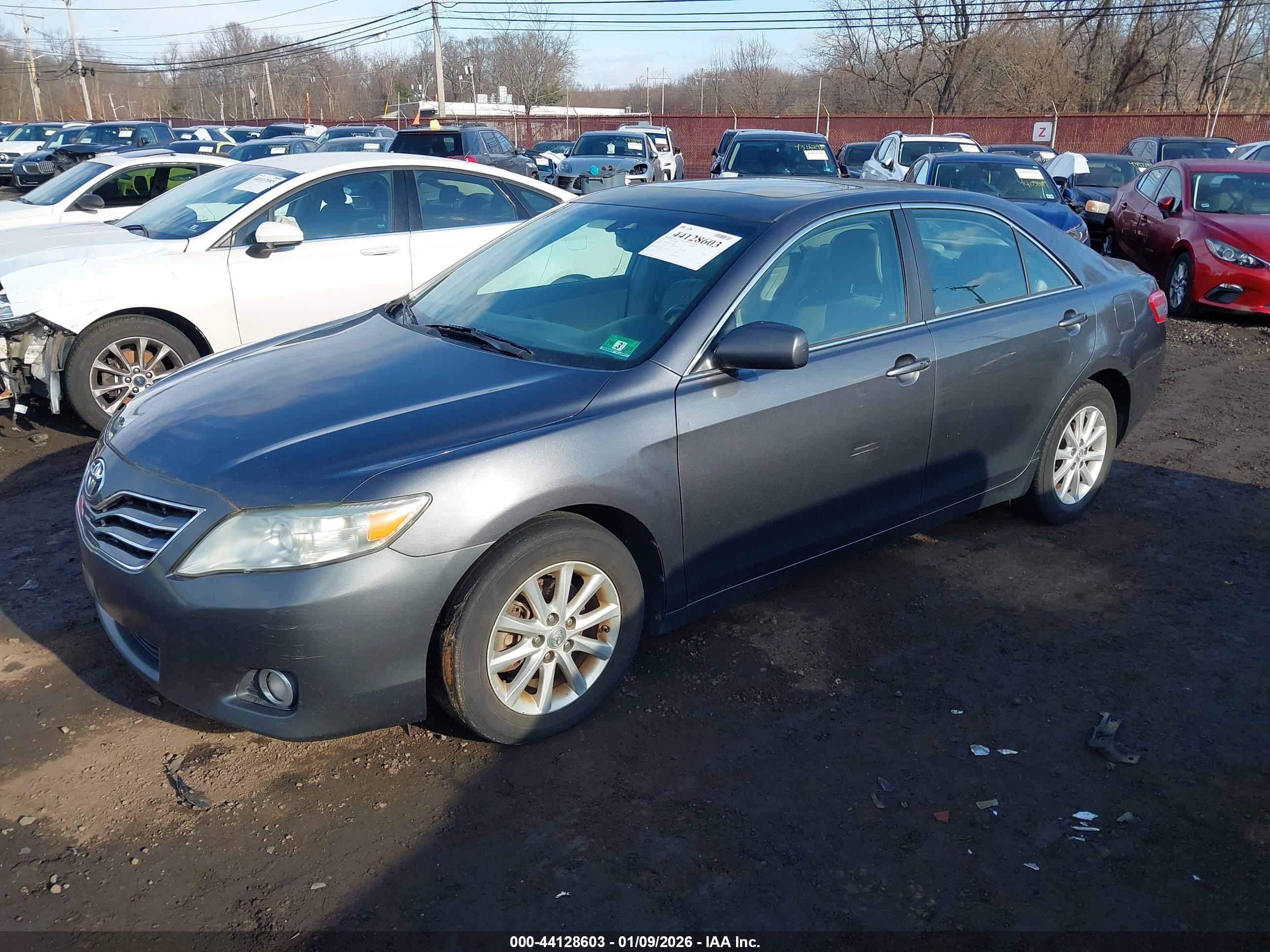 TOYOTA CAMRY image 6