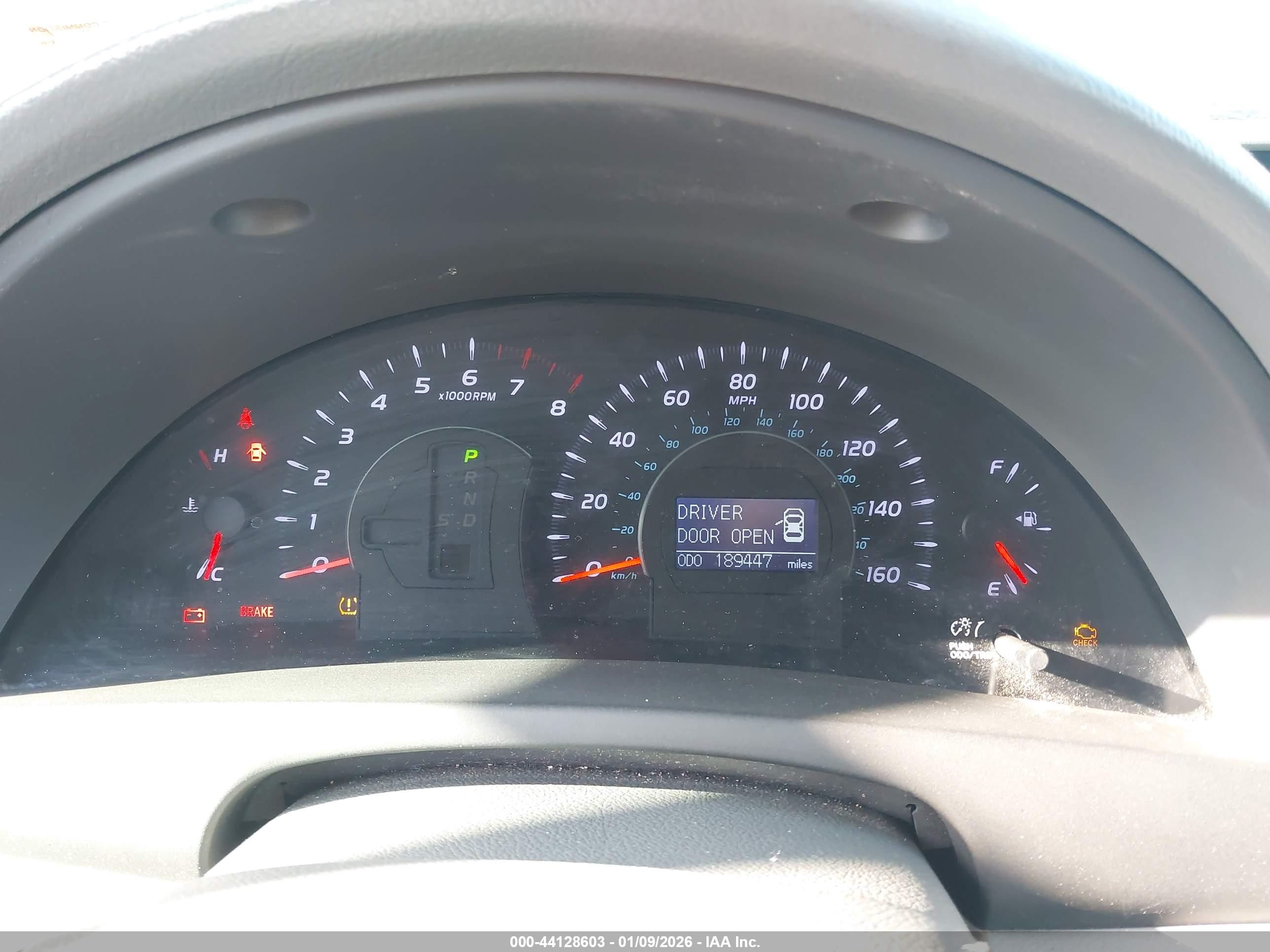 TOYOTA CAMRY image 7