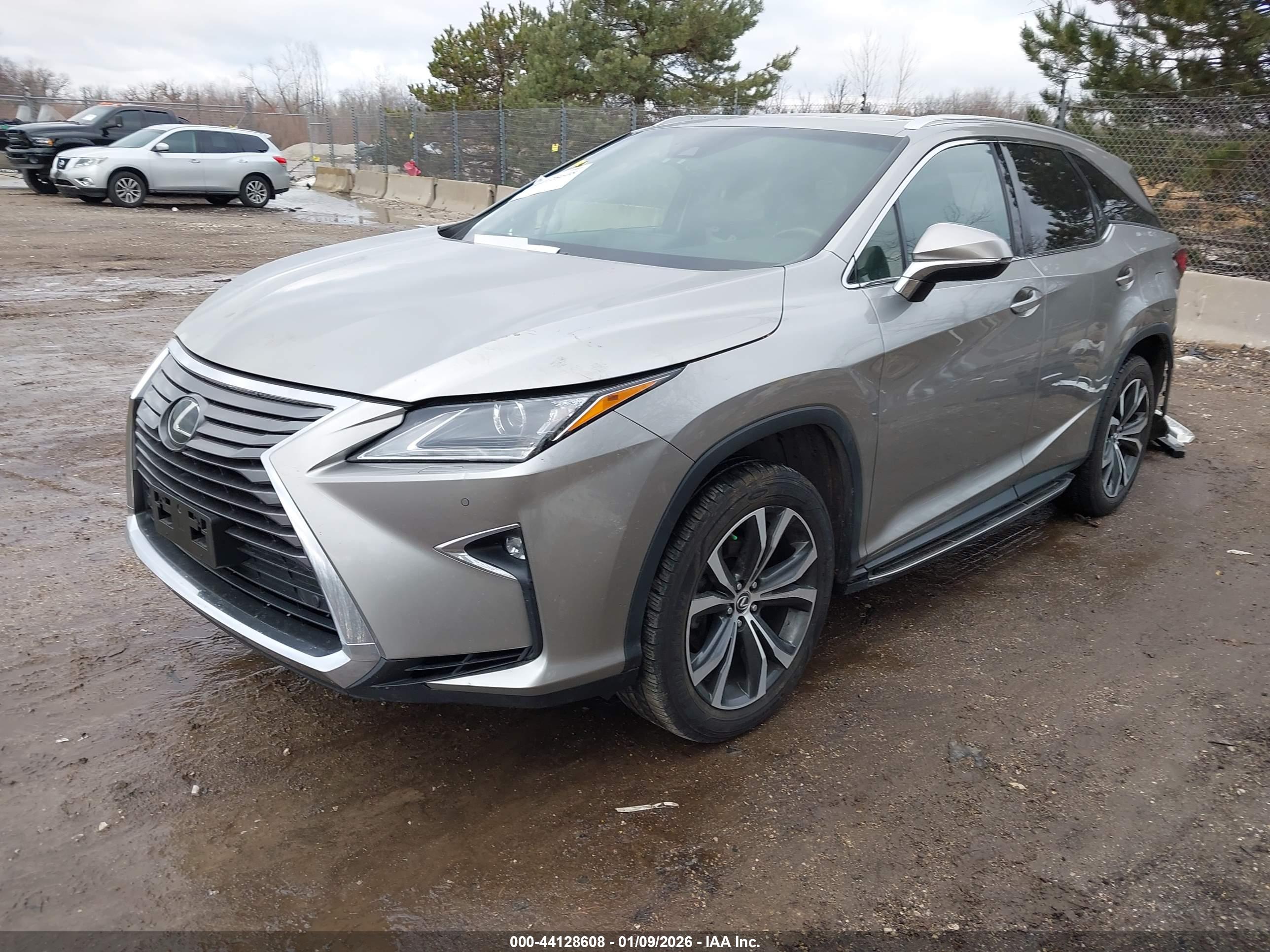 LEXUS RX image 2