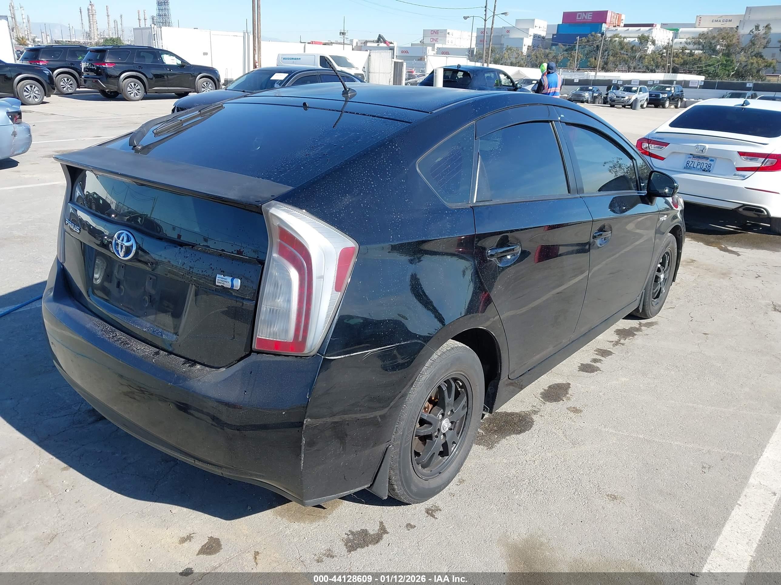 TOYOTA PRIUS image 4