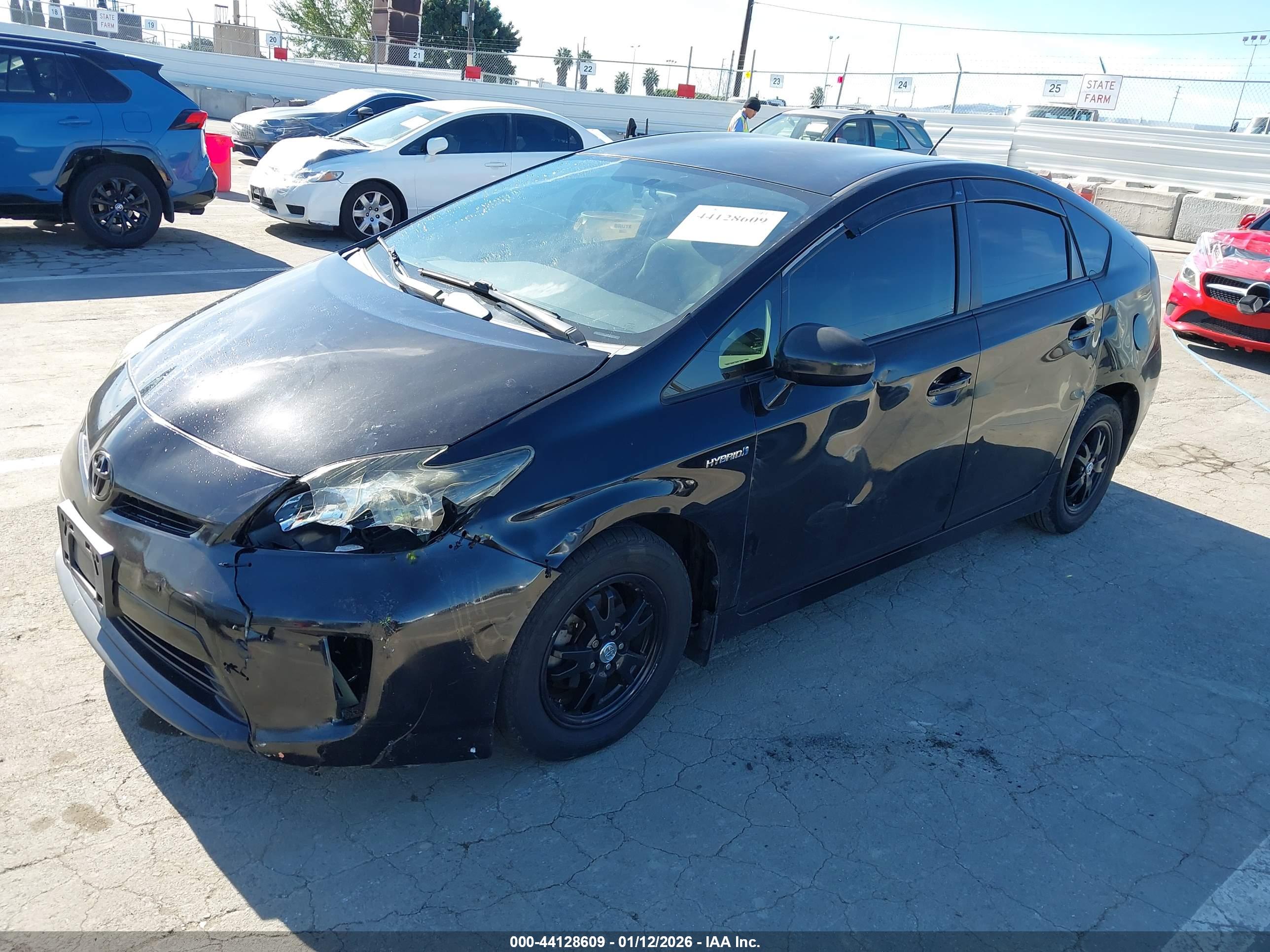 TOYOTA PRIUS image 6