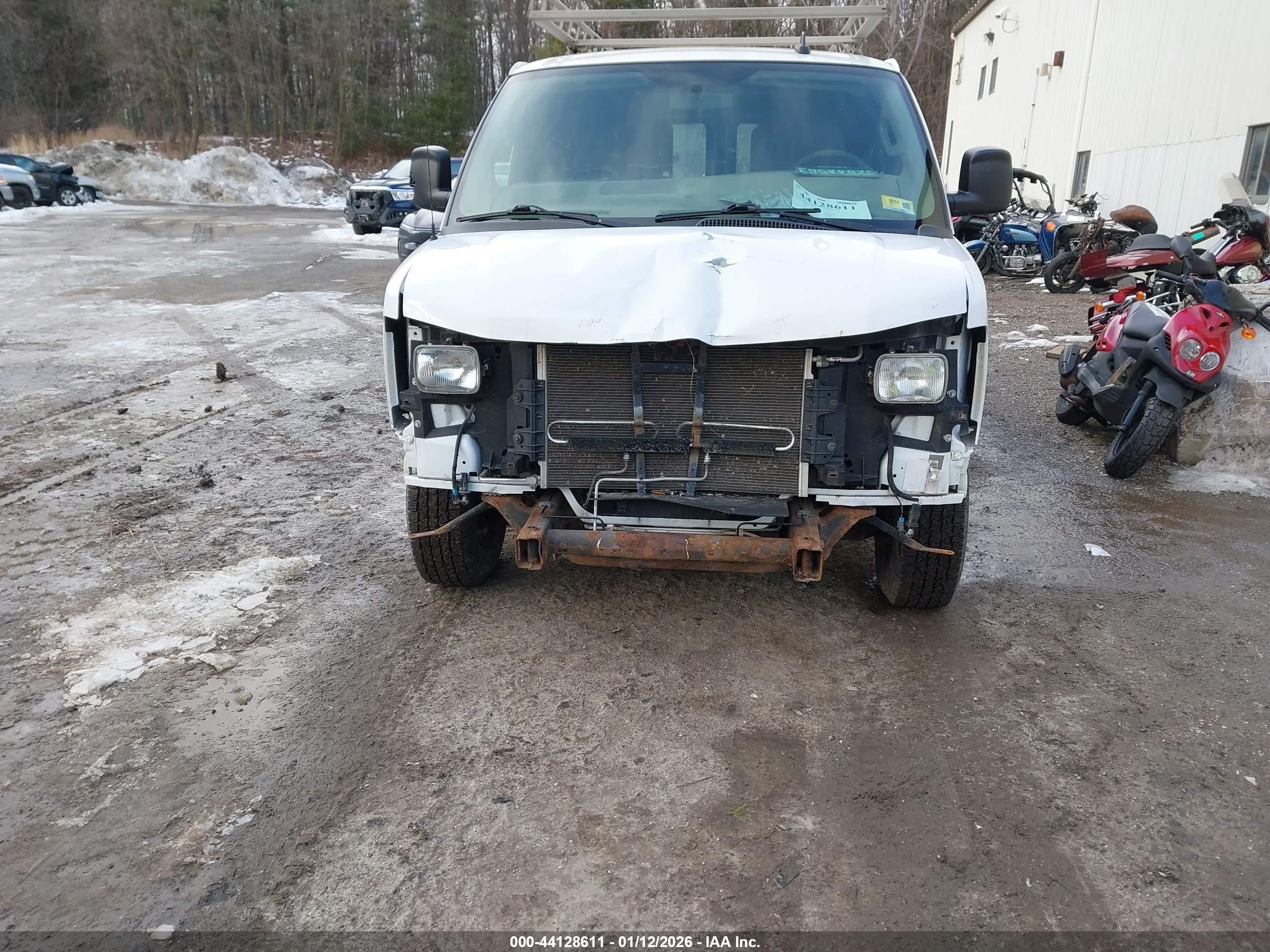 CHEVROLET EXPRESS image 6