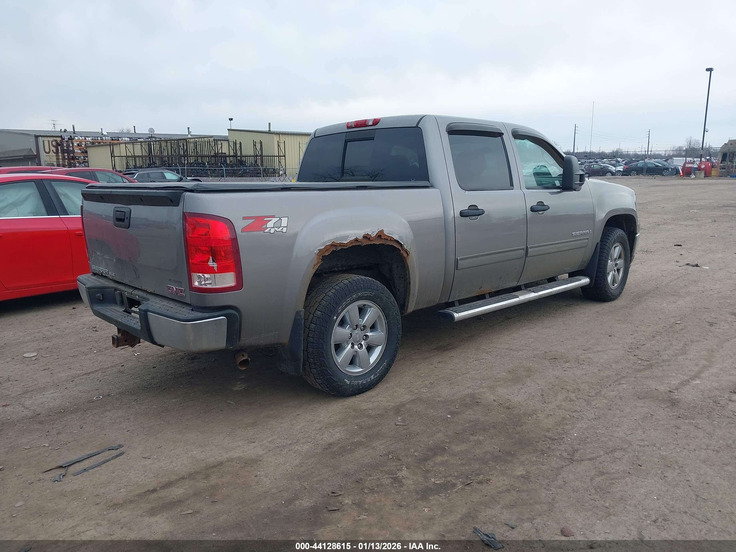 GMC SIERRA image 4