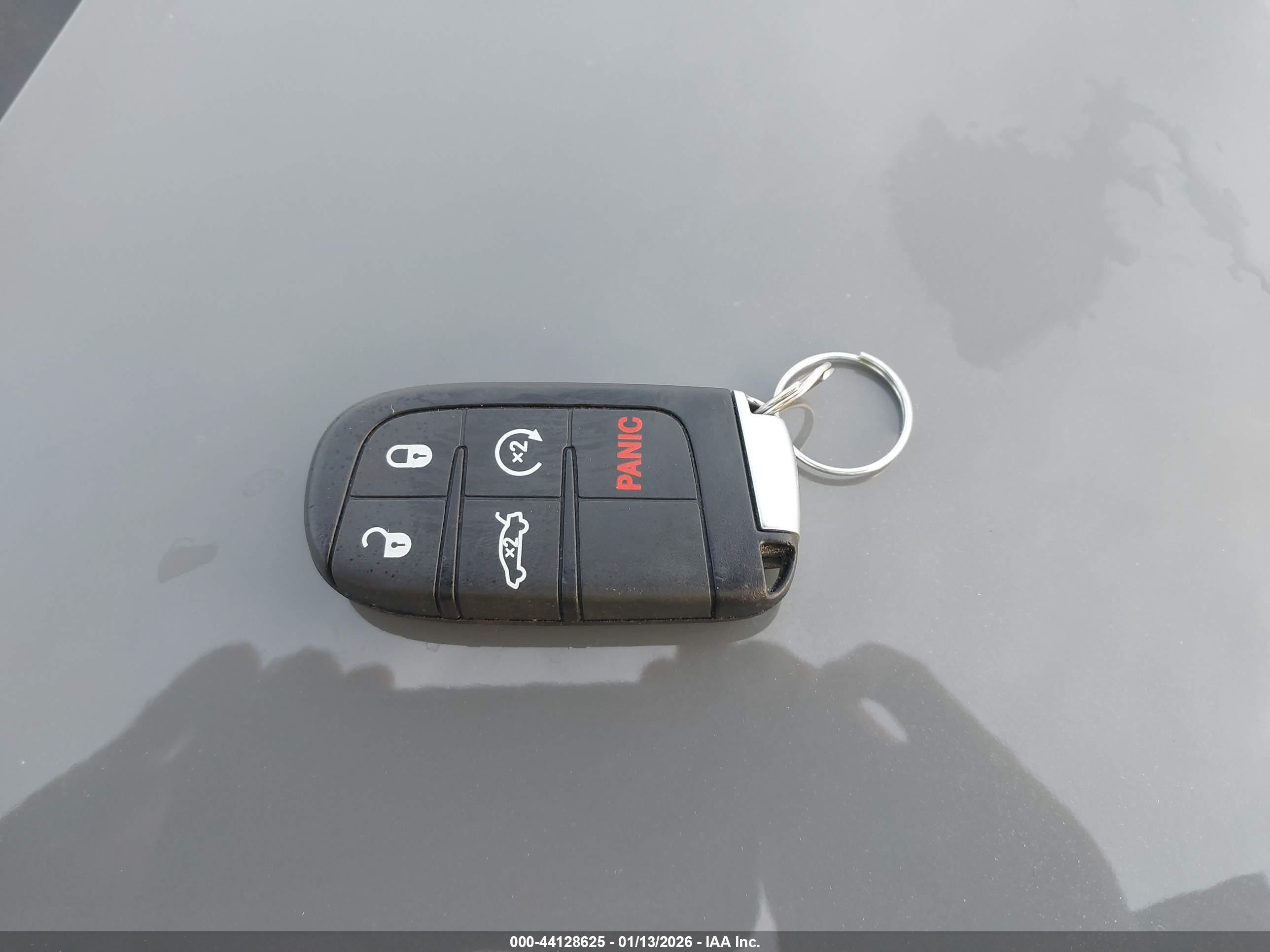 CHRYSLER 300 image 11