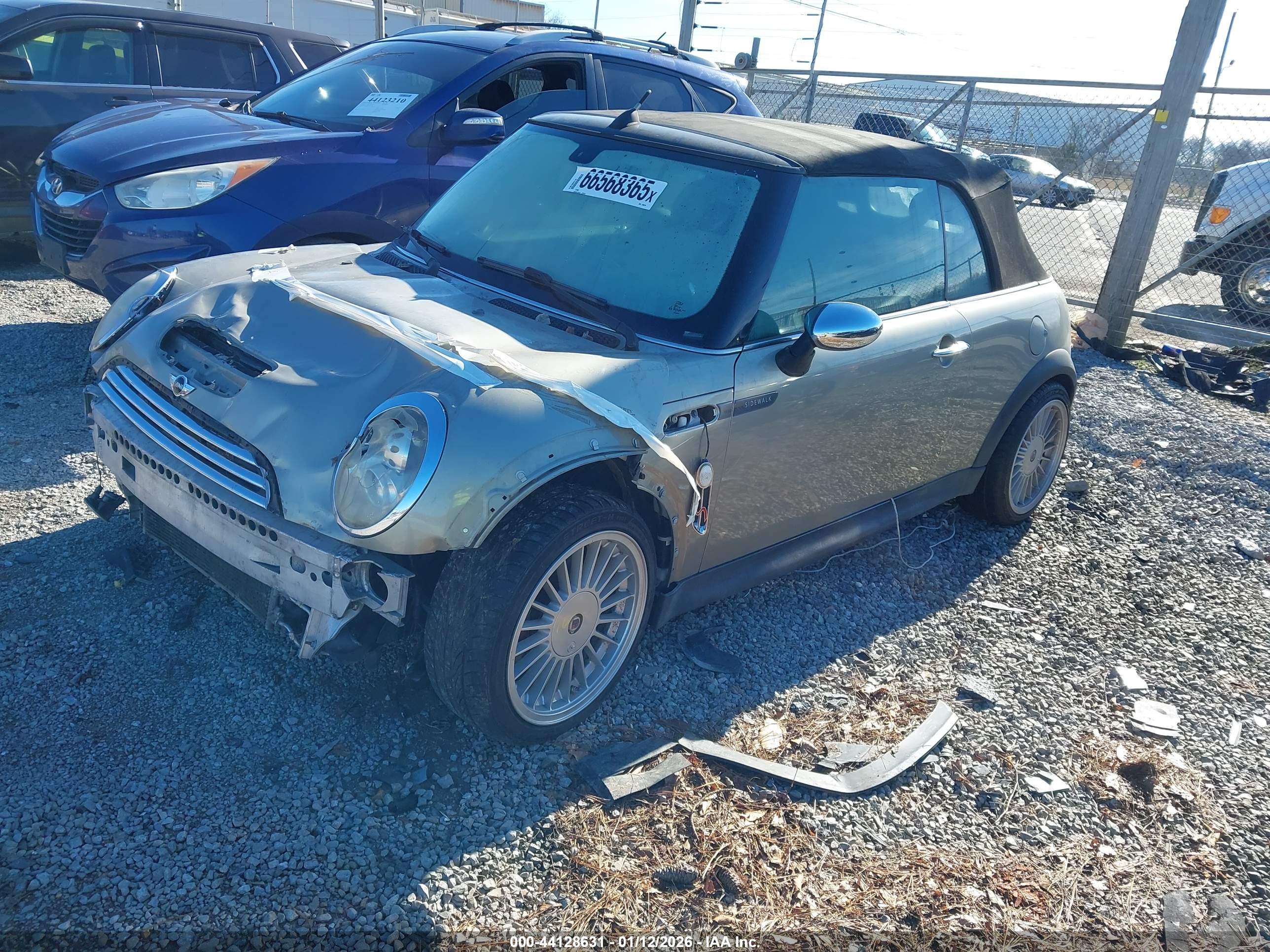 MINI COOPER image 2