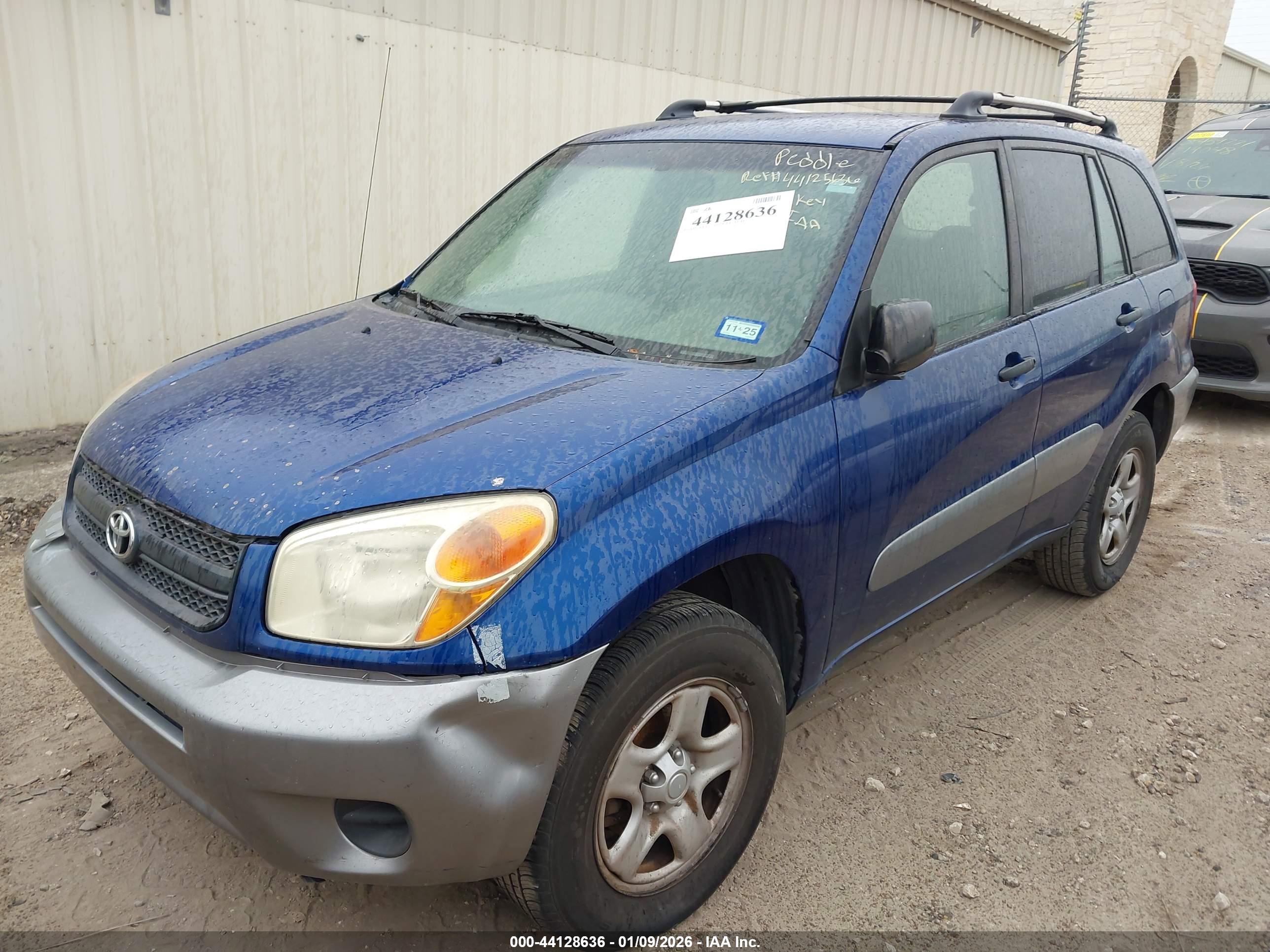 TOYOTA RAV4 image 2