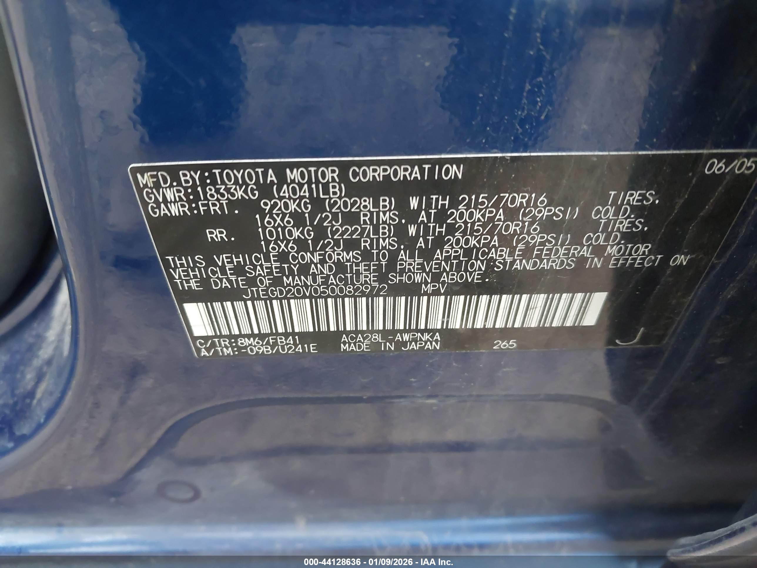 TOYOTA RAV4 image 9