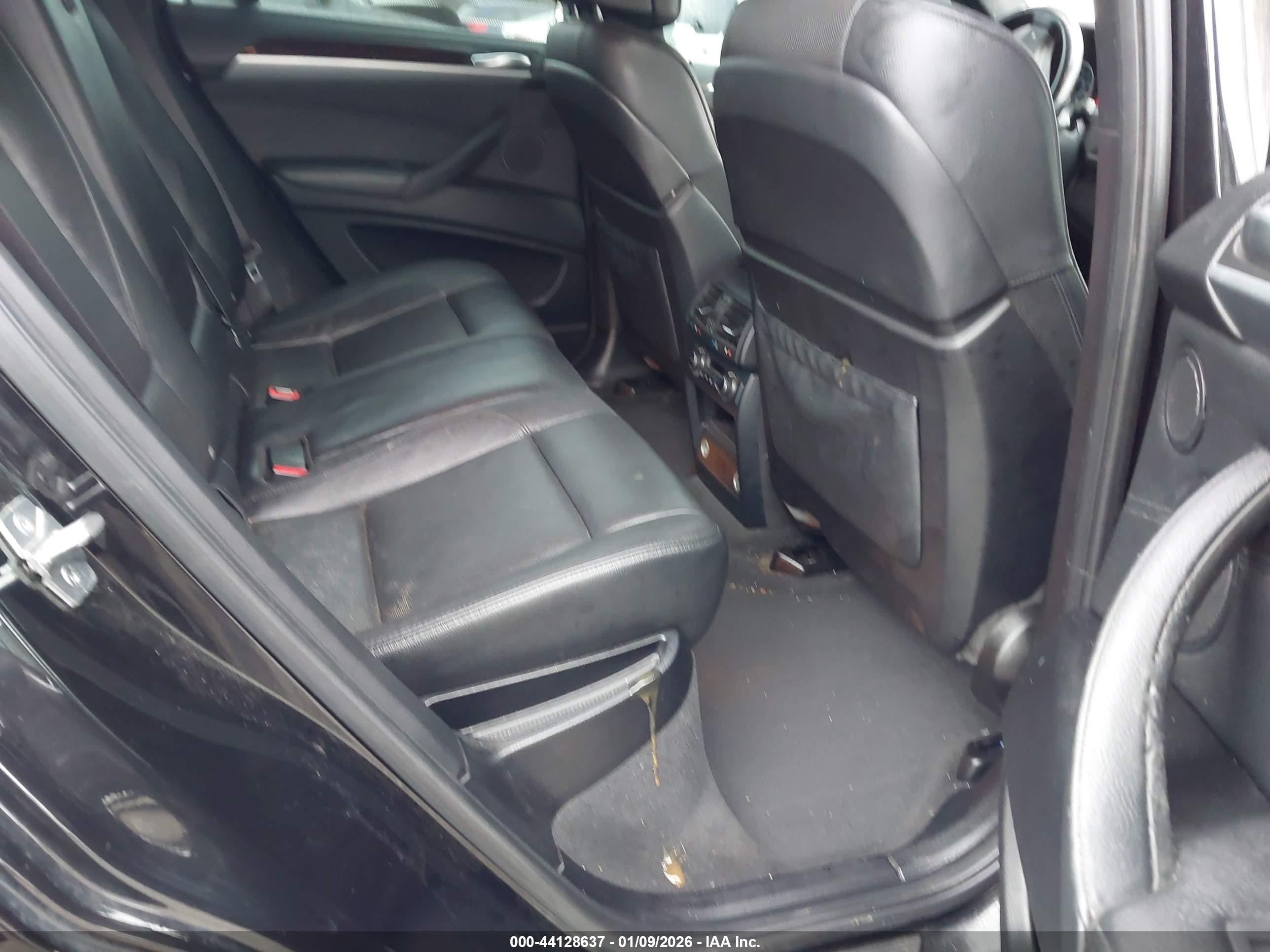 BMW X6 image 8