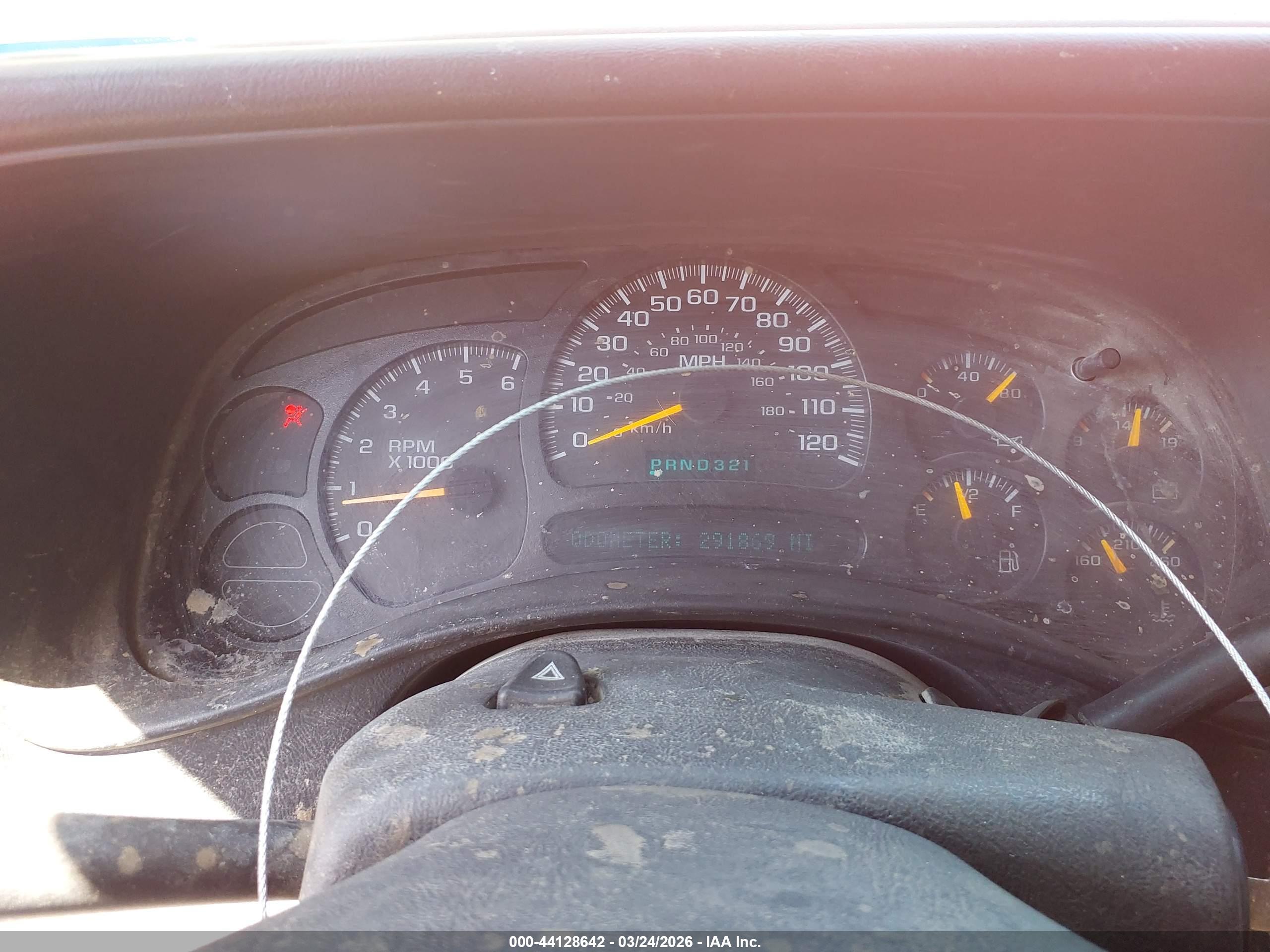 CHEVROLET SILVERADO image 7